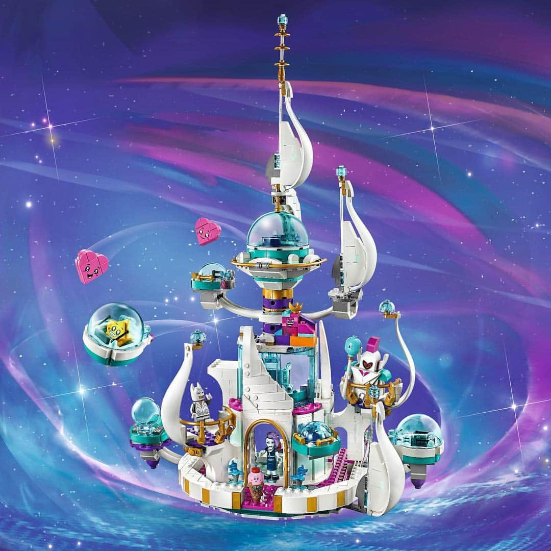 LEGOさんのインスタグラム写真 - (LEGOInstagram)「She's definitely not evil and neither are her spa-tacular friends. 😉 #TheLEGOMovie2 "Queen Watevra's 'So Not Evil' Space Palace" and "Shimmer & Shine Sparkle Spa" available now.」5月3日 21時01分 - lego