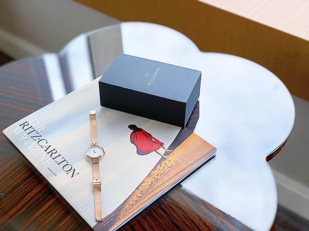 尾崎ななみさんのインスタグラム写真 - (尾崎ななみInstagram)「❁︎ㅤㅤㅤㅤㅤㅤㅤㅤㅤㅤㅤㅤㅤ ㅤㅤㅤㅤㅤㅤㅤㅤㅤㅤㅤㅤㅤ 令和に入り、素敵な時を過ごせますように💫と願いを込めて新調 ◡̈ ㅤㅤㅤㅤㅤㅤㅤㅤㅤㅤㅤㅤㅤ 展示会でオーダーした @mockberg の腕時計。 ㅤㅤㅤㅤㅤㅤㅤㅤㅤㅤㅤㅤㅤ スタイリッシュなデザインと、ピンクゴールドが可愛いくて凄く気にいってます♡ ㅤㅤㅤㅤㅤㅤㅤㅤㅤㅤㅤㅤㅤㅤㅤㅤㅤㅤㅤㅤㅤㅤㅤㅤㅤㅤㅤㅤㅤㅤㅤㅤㅤㅤㅤㅤ 種類が豊富で迷ったけど、カッコイイと可愛いデザインのちょうど真ん中かなと♬ ㅤㅤㅤㅤㅤㅤㅤㅤㅤㅤㅤㅤㅤ 肌馴染みも良い色で、どんな洋服にも合う！ ㅤㅤㅤㅤㅤㅤㅤㅤㅤㅤㅤㅤㅤ 令和の時代を共に刻んでいきます✧︎ ㅤㅤㅤㅤㅤㅤㅤㅤㅤㅤㅤㅤㅤ  ㅤㅤㅤㅤㅤㅤㅤㅤㅤㅤㅤ ㅤㅤㅤㅤㅤㅤㅤㅤㅤㅤㅤㅤㅤ  ㅤㅤㅤㅤㅤㅤㅤㅤㅤㅤㅤㅤㅤ ㅤㅤㅤㅤㅤㅤㅤㅤㅤㅤㅤㅤㅤ ㅤㅤㅤㅤㅤㅤㅤㅤㅤㅤㅤㅤㅤ ✧︎*⑅୨୧┈┈┈┈୨୧⑅* ❁︎⑅୨୧┈┈┈┈୨୧⑅✧︎*。 #日本#令和#腕時計#モックバーグ#mockberg#new#watch#sweden#尾崎ななみ#伊勢志摩アンバサダー#三重#伊勢志摩」5月3日 19時54分 - nanami_ozaki_73