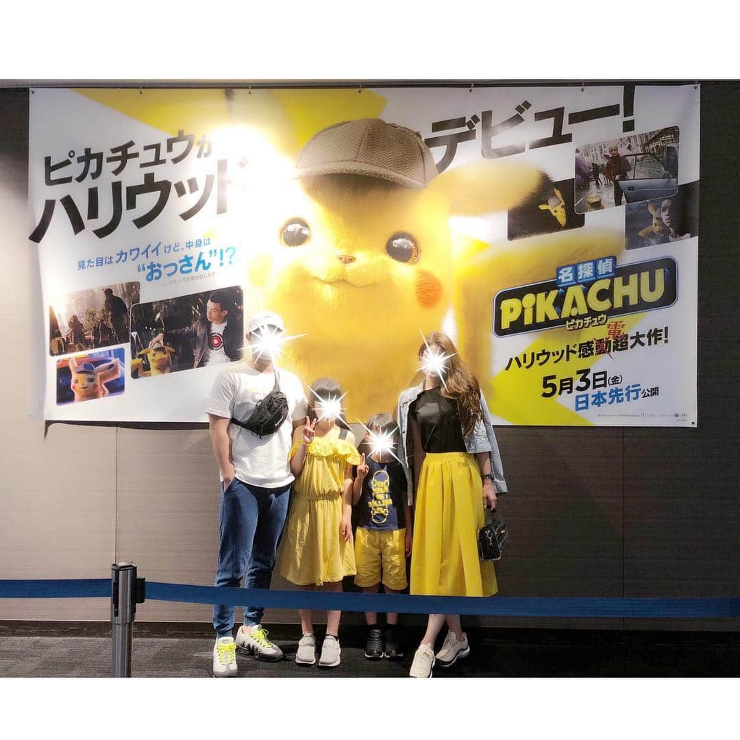 meguri.kさんのインスタグラム写真 - (meguri.kInstagram)「連休中荒れがちなキッチンですがなんとか一旦リセット！！✨ ・ 今日は子ども達の熱い要望で5月3日日本先行公開の実写ポケモンの映画を家族で見に行ってきました🎥♫ ・ ポケモン全く詳しくないから期待してなかったけど…楽しかった💓ハリウッド進出作品なだけあるね✨実写ピカチュー可愛すぎた😍帰りに危うくぬいぐるみ買ってしまうところだった… ・ 期待してなかったくせにピカチューカラーでリングコーデしてる私😂w ・ クリアバックは @meguri_select  のです♫ ・  理想の体型に少しでも近く為に着圧スパッツ #クリスチャンペルレ 続けてます♫  @christianperle_mle ・  明日はリソラ大府にて"レジンキーホルダー"のワークショップの講師させて頂きます😊当日のレシート（1000円以上）で参加無料ですのでお近くの方は是非✨⚠︎90名様限定となります。  #キッチン #kitchen #リセット #キッチンリセット #掃除 #整理整頓 #暮らしを楽しむ #日々のこと #暮らし #くらし #日々の暮らし  #シンプルライフ #持たない暮らし  #家  #一条工務店 #アイスマート #ismart  #インテリア #interior #モノトーン #monotone  #暮らしを整える  #丁寧な暮らし  #スッキリ暮らす #スマートライフ  #映画 #ポケモン #名探偵ピカチュウ」5月3日 19時58分 - meguri.k