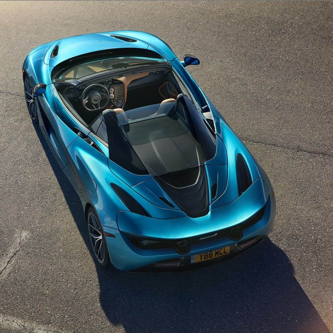 McLaren Automotiveさんのインスタグラム写真 - (McLaren AutomotiveInstagram)「Every road trip needs moments of quiet and calm.  Tuned perfectly for everyday driving through a city or the open road. The #720SSpider is just mesmerising. #McLarenAdventures」5月3日 20時00分 - mclarenauto