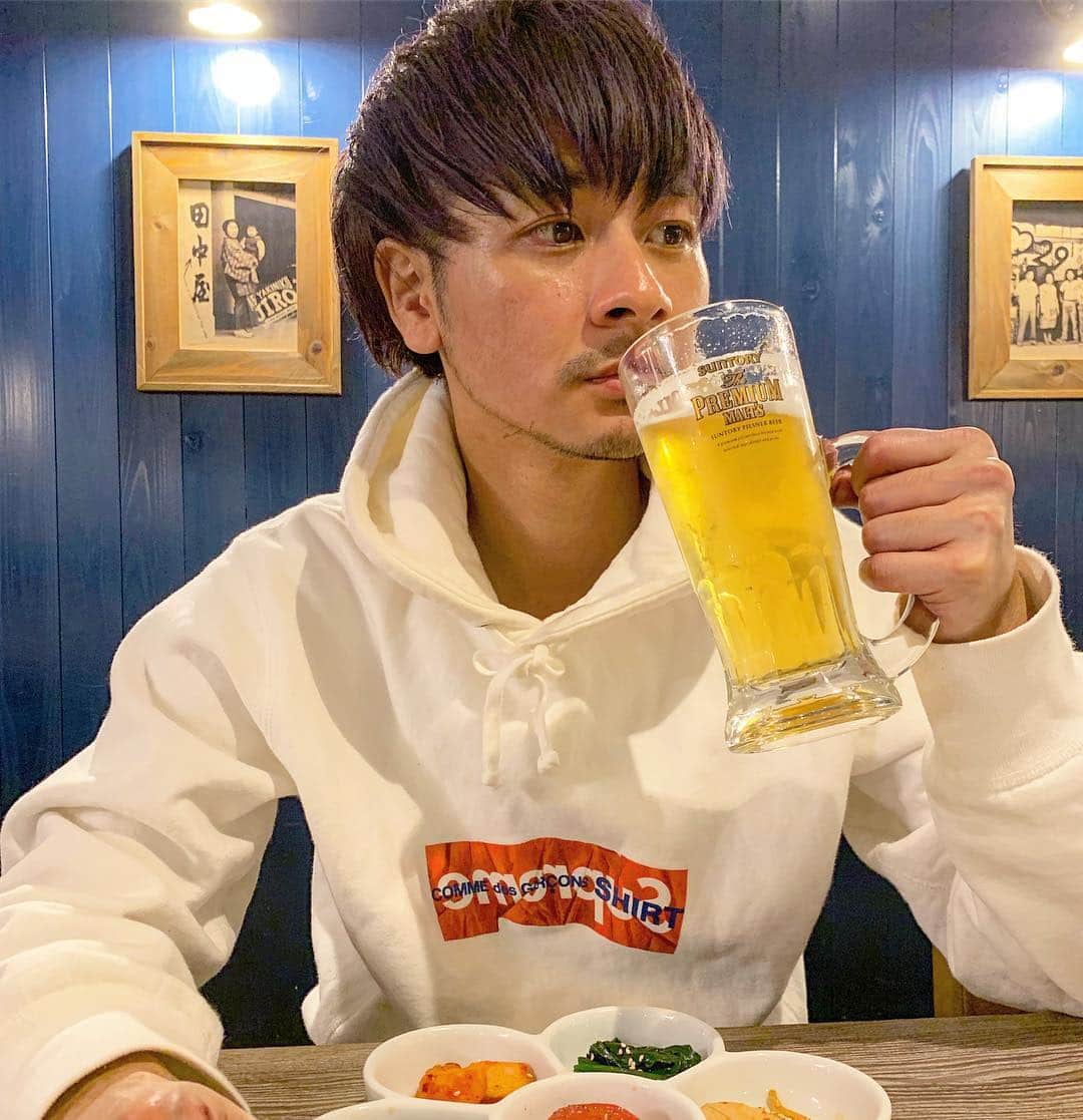 のインスタグラム：「ゴールデンウィーク 連日満員御礼😭ありがとうございます💫 ご褒美ご飯🍻 明後日5月5日🎉 りなつんと2人で👫 【55イベント】 みなさん😆おまちしてます💫 アレンジ講座🤫メイク講座💄 ゲームあったりトークあったり🤭 楽しみすぎます😆みんな気をつけて来てください😆 tabook#タブーケイ#名古屋#nike#ユニバ #supreme#supremeny #thenorthface #thenorthface  #supremenewyork #supremeboxlogo #supremejapan #louisvuitton #supremelv#シュプリーム #commedesgarcons」