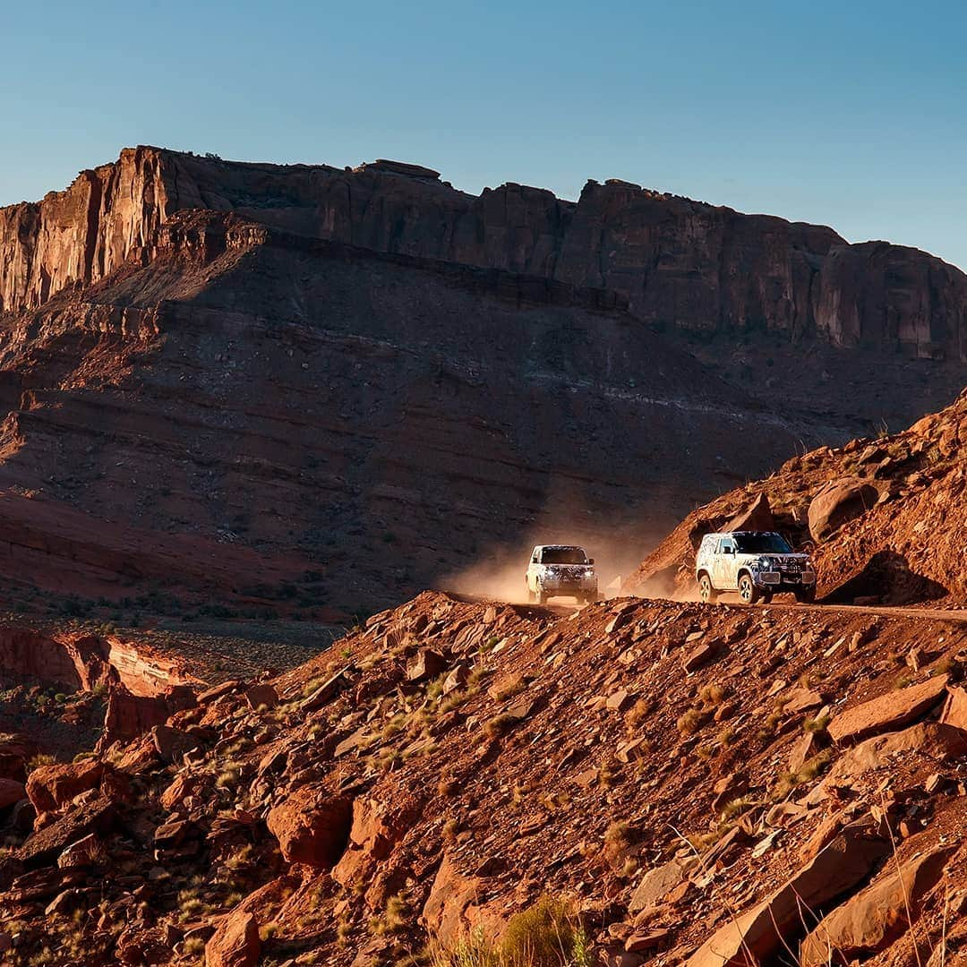 Land Roverさんのインスタグラム写真 - (Land RoverInstagram)「Our 1.2 million kilometers of new #DEFENDER testing milestone has lead us through challenging terrain around the world. See some of the highlights from Moab, USA, and tap the link in our bio to stay informed.  #LandRover #LandRoverDefender #NewDefender #Kenya #Tusk #WildLifeConservation #Moab #Desert #Mountains #RockClimb #OffRoad #4x4 #Testing #Carsofinstagram #Best4x4xFar #TeamDefender #Instacar #SUV #CarLifestyle #Adventure #Adventuring」5月3日 20時30分 - landrover