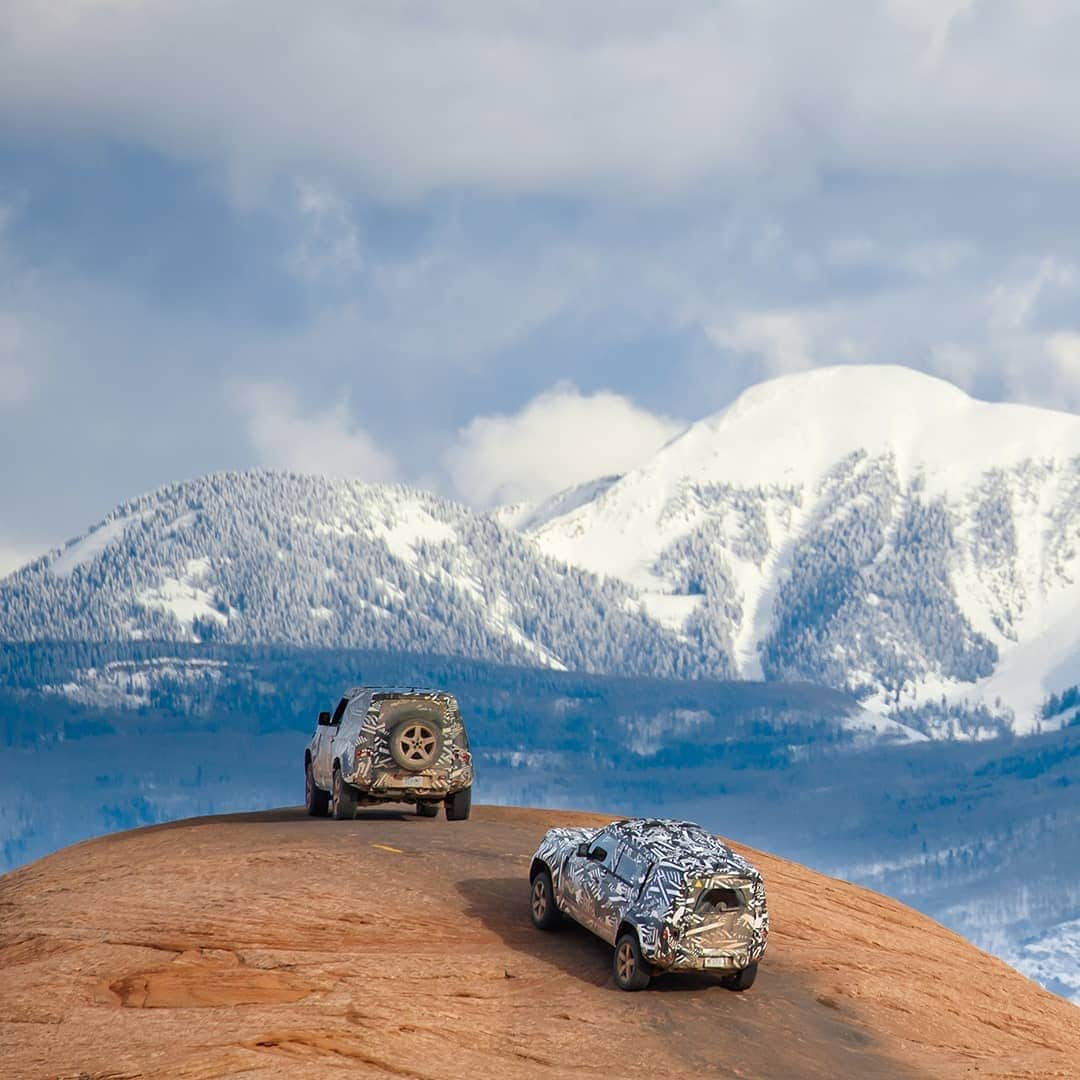 Land Roverさんのインスタグラム写真 - (Land RoverInstagram)「Our 1.2 million kilometers of new #DEFENDER testing milestone has lead us through challenging terrain around the world. See some of the highlights from Moab, USA, and tap the link in our bio to stay informed.  #LandRover #LandRoverDefender #NewDefender #Kenya #Tusk #WildLifeConservation #Moab #Desert #Mountains #RockClimb #OffRoad #4x4 #Testing #Carsofinstagram #Best4x4xFar #TeamDefender #Instacar #SUV #CarLifestyle #Adventure #Adventuring」5月3日 20時30分 - landrover