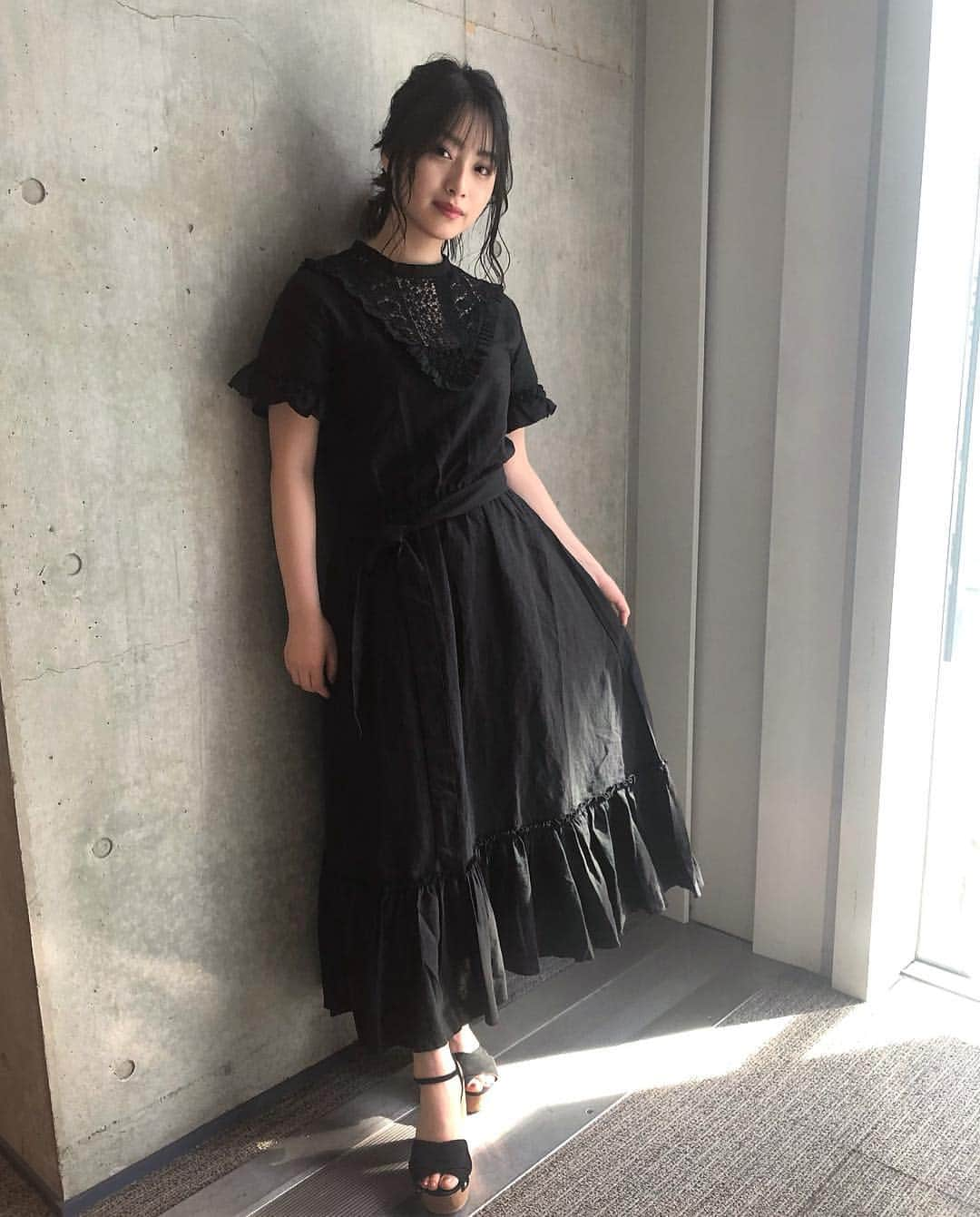 永井理子さんのインスタグラム写真 - (永井理子Instagram)「今日のTSCでのお洋服は @margot_japan のワンピースです。 形もデザインも抜群にかわいい🖤🖤 . #margot #tokyostreetcollection」5月3日 20時38分 - riko_1221