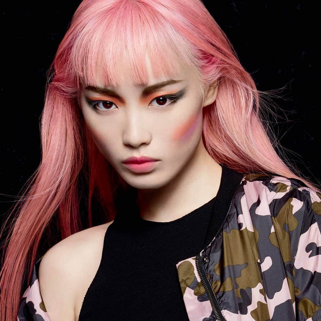 フェルナンダ・リーのインスタグラム：「@shuuemura × @kitsune」