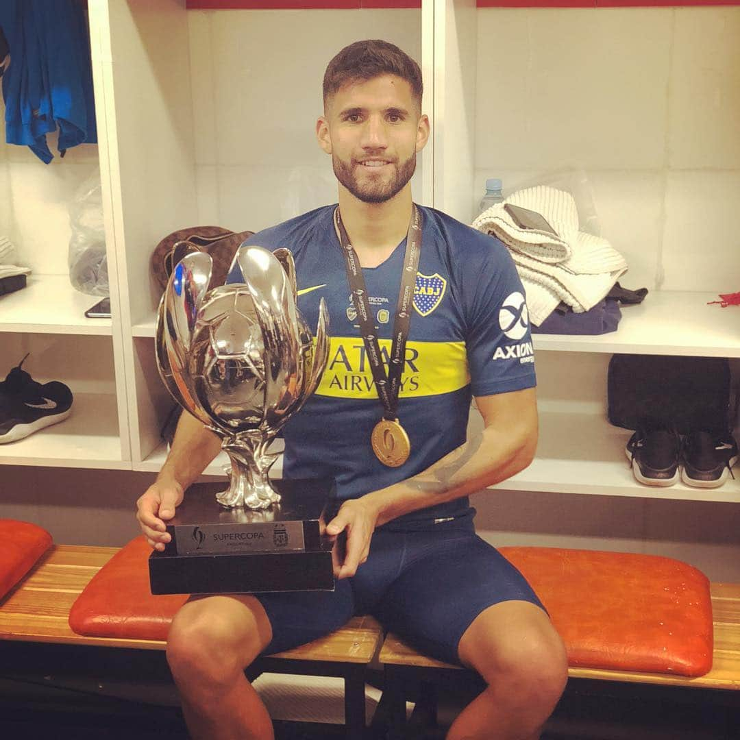 リサンドロ・ロペスさんのインスタグラム写真 - (リサンドロ・ロペスInstagram)「Dale Campeón. Muchas gracias por el apoyo. Feliz de formar parte de este equipo 💙💛💙💛💙💛 #vamosboca #campeon 🏆」5月3日 12時26分 - lichalopez2