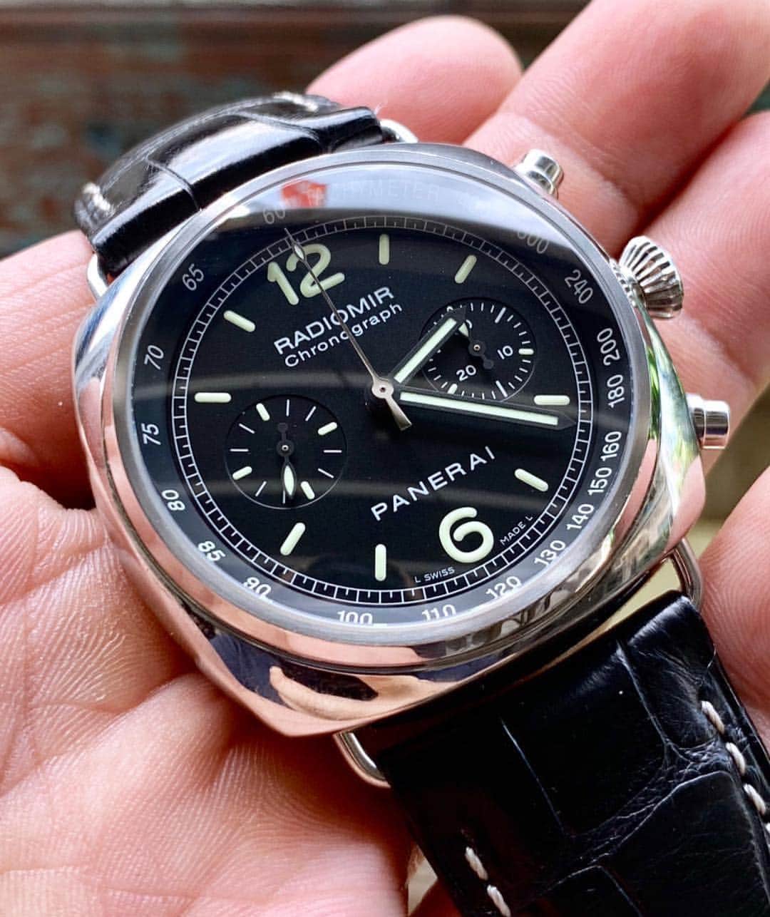 パネライのインスタグラム：「A nicely complicated #Panerai #PAM288 #Radiomir Chronograph. Pic by @socraspeareze #paneraicentral」