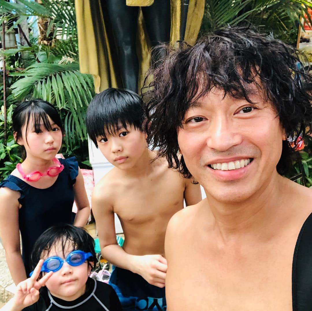 日野賢二のインスタグラム：「Just In : 5/31 Terumasa Hino Band w/John Scofield 日野皓正バンドw/ジョン・スコフィールド@Tokyo Blue Note  ブルーノート東京で僕もやります！！！ 5月スケジュール May Live schedule  5/3(金) Mao Kaz JINO Kunito @Absoluteblue池袋(Ikebukuro) 曽根真央(trp)Mao Sone 武本和大(p)Kazuhiro Takemoto 北井誉人(dr)Kunito Kitai  5/4(土) @Alfie六本木(Roppongi) 中島有美(vo) Yumi Nakajima Penny-K(key)  Nobu-K(key)  マサ小浜(gt)Masa Kohama 荒川結(per)Yui Arakawa  5/9(木) @Absoluteblue池袋 JINO’s Jam session  5/12(日) @La donna原宿(Harajuku) TOMOMI (Vo) Kaleb James ( key,vo ) ハンク西山(gt)Hank Nishiyama Annette Marie Cotrill (vo) Joy Taura (vo) Gerald Painia (dr,vo)  5/14(火) JICK @Absolute池袋(Ikebukuro) 伊丹谷良介(vo)Ryosuke Itamiya 原田喧太(gt)Kenta Harada Camacho(dr)  5/15(水) Kenta JINO Yui @Absolute池袋(Ikebukuro) 原田喧太(gt.vo)Kenta Harada 荒川結(per)Yui Arakawa  5/16(木) @Cabin本厚木(Honatsugi) 菅野智明(dr)Tomo Kanno 柴田敏孝(key)Toshitaka Shibata 吉田サトシ(gt)Satoshi Yoshida  5/17(金) JINO TOMO HANK @神保町楽屋(Jimbocho Gakuya) ハンク西山(gt)Hank Nishiyama 菅野知明(dr)Tomo Kanno  5/18(土) @新宿麦の音(Shinjuku Mugi-no-oto) Koh Tairaku(tp) 荒川結(per)Yui Arakawa  5/19(日) Soulful Nite with Chazzy and da Cats @Mebius四谷(Yotsuya) Chazzy Green(sax. vo)  マサ小浜(gt)Masa Kohama Kenny Mosley(dr)  5/20(月) Toto’s best friends @Absoluteblue池袋(Ikebukuro) 下田雄人(gt)Eugene Shimoda 柴田敏孝(pi,key)Toshitaka Shibata 菅野知明(dr)Tomo Kanno  5/21(火) JinoMasaYumi @crawfish Akasaka  5月25日（土） 陣内大蔵バースデーライブ 2days「Last of around-fifty @スターパインズカフェ吉祥寺 陣内大蔵(vo,AG,syn)  5/26(日) JINOソロライブ!!! @熊本レストランバー Z JINO Solo Live!!! @Restaurant bar Z(Kumamoto)  5/31 日野皓正バンドw/John Scofield @Tokyo Blue Note」
