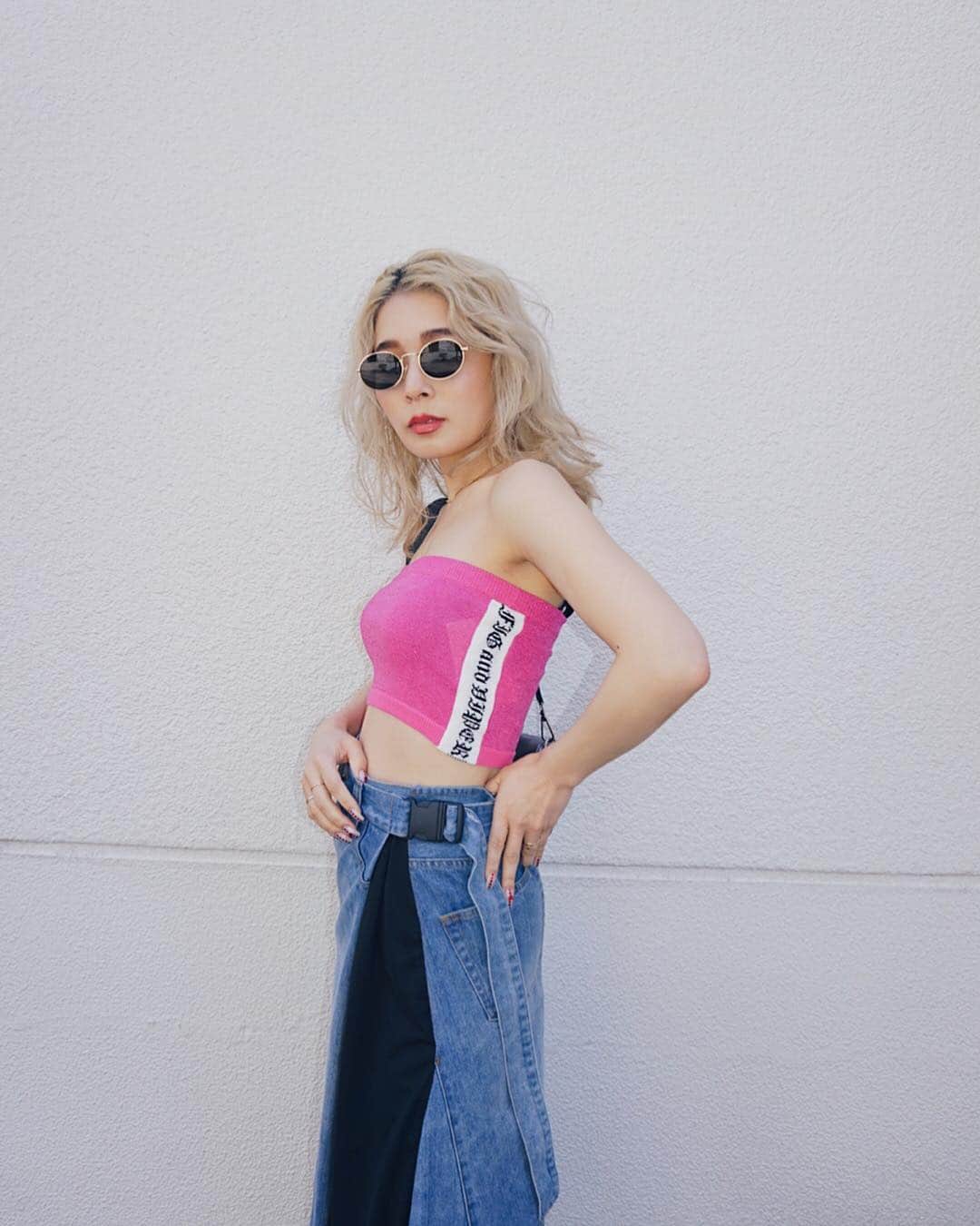 FIG&VIPERさんのインスタグラム写真 - (FIG&VIPERInstagram)「NEW💘 ✔️LOGO KNIT BARE TOP✨¥3,500 ✔️WRAP DENIM LONG SKIRT✨¥7,900+tax 新作たっくさん入荷しました♪ new topはサイドにロゴをデザインしたラメニットベア💘 渋谷109店では、再入荷したデニム💡SKと選べるTOPSのお得なSETフェアを実施中！！ #figandviper #new」5月3日 13時35分 - figandviper