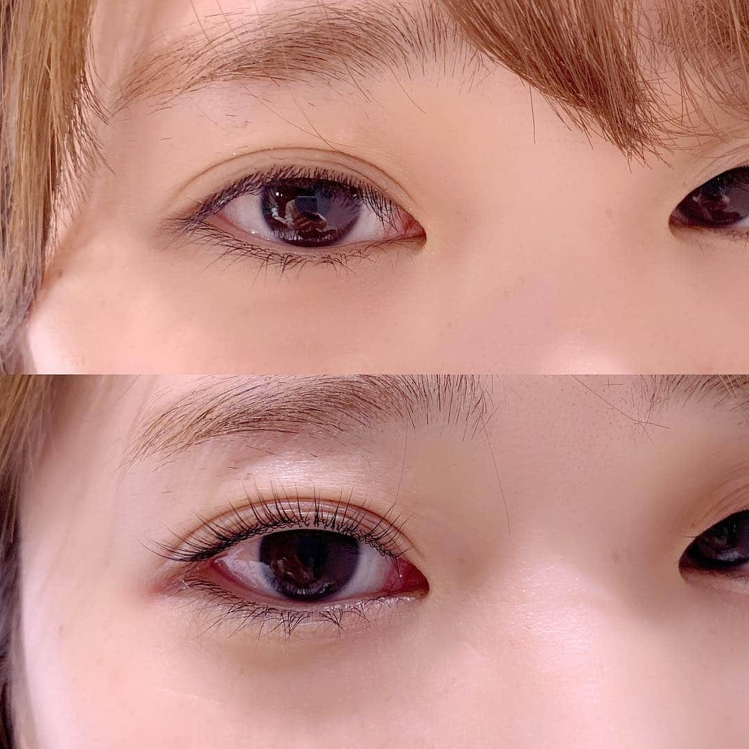 diptyMOILA diptyMOILA さんのインスタグラム写真 - (diptyMOILA diptyMOILA Instagram)「diptyMOILA  eyelash﻿﻿ ﻿ ﻿before ↓ after﻿ . . 根元を80度立ち上げ自まつ毛を最大限に長く見せることにこだわった次世代印象まつげパーマです。 . . 《特徴》 . . ✔︎目元用化粧品登録の薬剤を使用 ✔︎根元から立ち上げまぶたのリフトアップ効果大 ✔︎まつげエクステも可能 ✔︎カールの持続は約4​〜​6週間 ✔︎自まつ毛への負担が少ない . . . 《こんなお悩みの方にオススメ》 . . ✔︎逆まつげ、下がりまつげの方 ✔︎アレルギーの方（グルー、花粉症など） ✔︎仕事でマツエクがNG ✔︎目を大きくみせたい ✔︎ビューラーをしてもカールが落ちてしまう ✔︎クセがある ✔︎メイクの時短をしたい ✔︎エクステの持ちが悪い ✔︎自まつ毛が短めの方  内部修復トリートメント付¥7020﻿﻿ ﻿ ﻿﻿ ﻿eye designer:@chapi_4013 ﻿ ご予約お待ちいたしております✨ ﻿ ﻿﻿ #diptymoila #ディプティモイラ #diptyMOILA eyelash﻿ #eyelash #eye﻿﻿ #大阪 #南船場 #心斎橋#renewalopen #가짜속눈썹#가속눈썹#속눈썹파마#睫毛扩展#睫毛烫发﻿﻿ #パリジェンヌラッシュリフト#パリジェンヌラッシュリフト大阪#まつげパーマ#まつげカール#次世代まつ毛パーマ﻿﻿ #マツエク #まつげエクステ #アイリスト﻿﻿ #like4like  #follow4follow ﻿﻿ #upwardlash  #アップワードラッシュ  #アイリスト募集  #アイリスト求人  #スタッフ募集﻿﻿」5月3日 14時06分 - diptymoila917