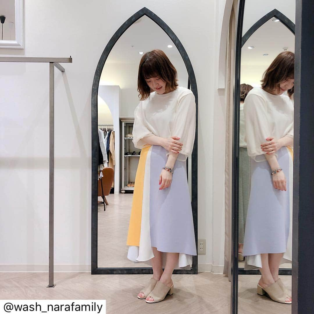 narafamily | ならファミリーさんのインスタグラム写真 - (narafamily | ならファミリーInstagram)「WASH（2F）ならファミリー店 . New Item✨﻿﻿ .﻿﻿ ♡シースルーレイヤード袖タックドレープPO﻿ (Eimme Law)﻿﻿ Price ¥6,900+tax﻿﻿ Color オフホワイト/キャメル/カーキ/ブラック﻿﻿ .﻿﻿ ♡ボンディング配色イレヘムスカート﻿﻿ Price ¥7,900+tax﻿﻿ color ラベンダー/ベージュ/グレー﻿﻿ .﻿﻿ カジュアルにも綺麗めにも使えるトップスに﻿﻿ 形&配色が綺麗なスカートを合わせてみました♪﻿﻿ .﻿﻿ 2点以上お買い上げで10%OFF、開催中です！！ (SALE品のみ除外です)﻿ 是非お店にお越しください(´v｀o)﻿ .﻿ #WASH  #ならファミリーzoro﻿﻿ #奈良 #ならファミリー #アパレル﻿﻿ #服 #コーデ #おしゃれさんと繋がりたい﻿﻿ #titilatevalet  #eimeelaw﻿﻿ #ママコーデ #大人コーデ﻿﻿ #綺麗 #カジュアル #大人 #春コーデ﻿﻿ #ならファグラム﻿」5月3日 14時00分 - narafa.jp