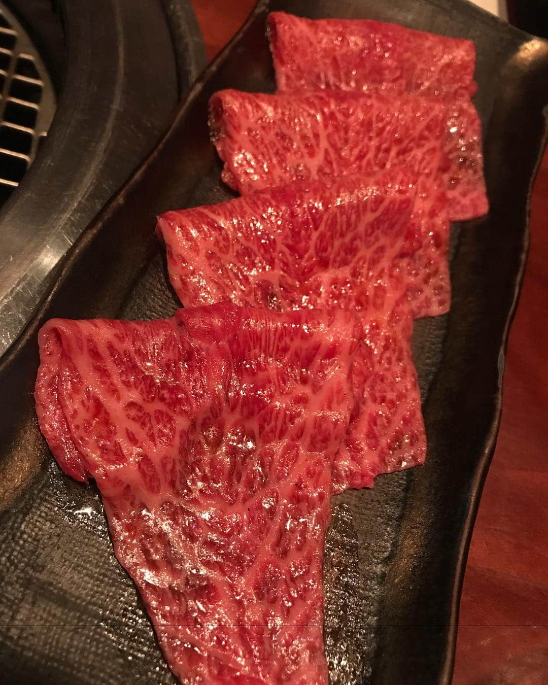 ラリソン彩華さんのインスタグラム写真 - (ラリソン彩華Instagram)「久々のみすじ😋 油が軽くて、本当に美味しかったな😊 写真忘れたけど赤いスープの激辛がコクがあって最高に美味しかった🔥 @maika0825 ←元店員のまいかの焼き方が神業だったw #タン塩#みすじ#ロース」5月3日 14時27分 - ayakalarrison