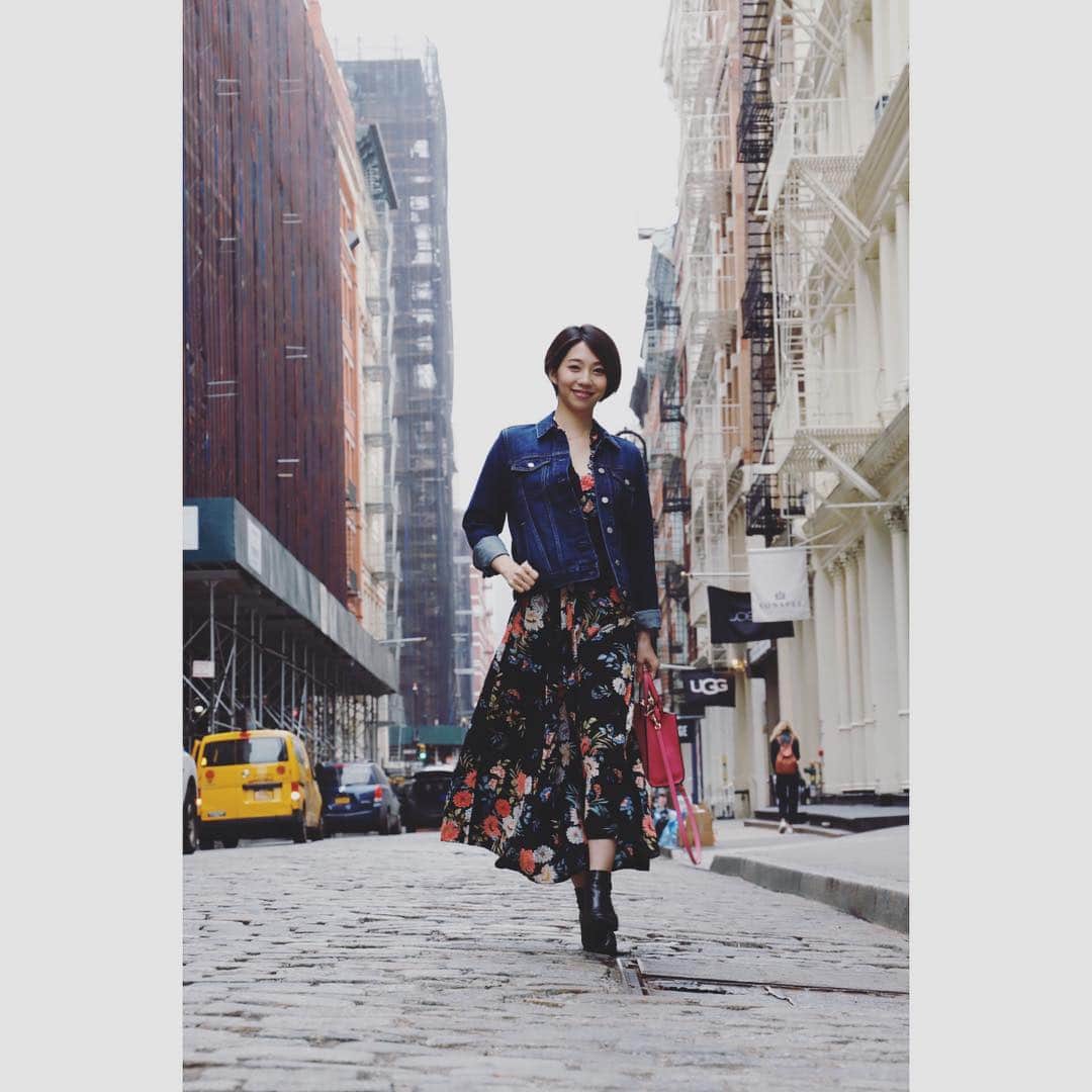 のインスタグラム：「It looks like New Yorker💄👠 #ny #soho #photo #session」