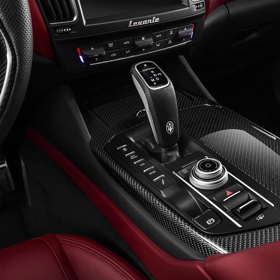 Maserati Japan | マセラティ ジャパンのインスタグラム：「レヴァンテ GTSが誇るのはその圧倒的なパワーだけではありません。人間工学と最先端の素材で構成されたインテリアは、エレガントで快適なドライブを提供します。 #Maserati #マセラティ  #MaseratiJapan #マセラティジャパン #Levante」