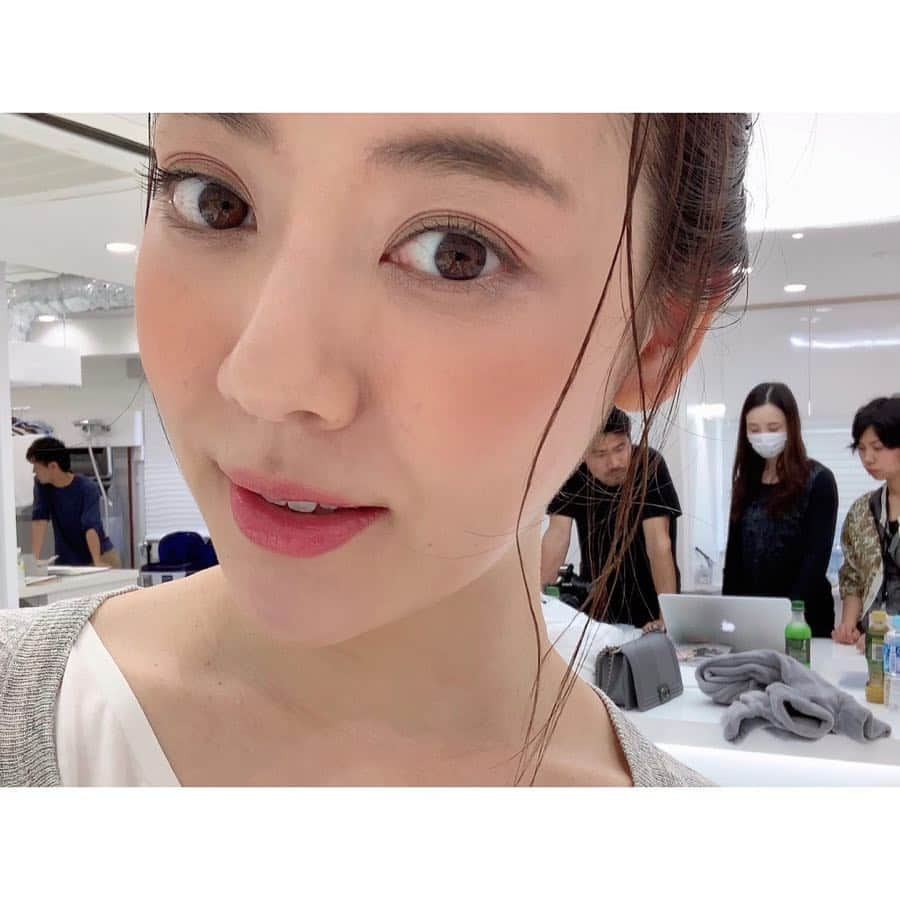 中田奈沙さんのインスタグラム写真 - (中田奈沙Instagram)「Shooting for @ldk_the_beauty 令和一発目の撮影は #ldkthebeauty でした❤️ ヘアメイクの @mktub80.kiku さんと サウナとお酒の話で盛り上がった🤣✨✨ * * #shooting #instashoot #photoshoot #me #model #modeling #makeup #magazine #beauty #instabeauty #cosmetics #gw #may #hairstyle #撮影 #モデル #中田奈沙 #雑誌 #ヘアメイク #美容 #コスメ #化粧品 #令和 #ゴールデンウィーク #ヘアメイク #5月 #メイク #ヘアスタイル」5月3日 15時12分 - nasa_nakada