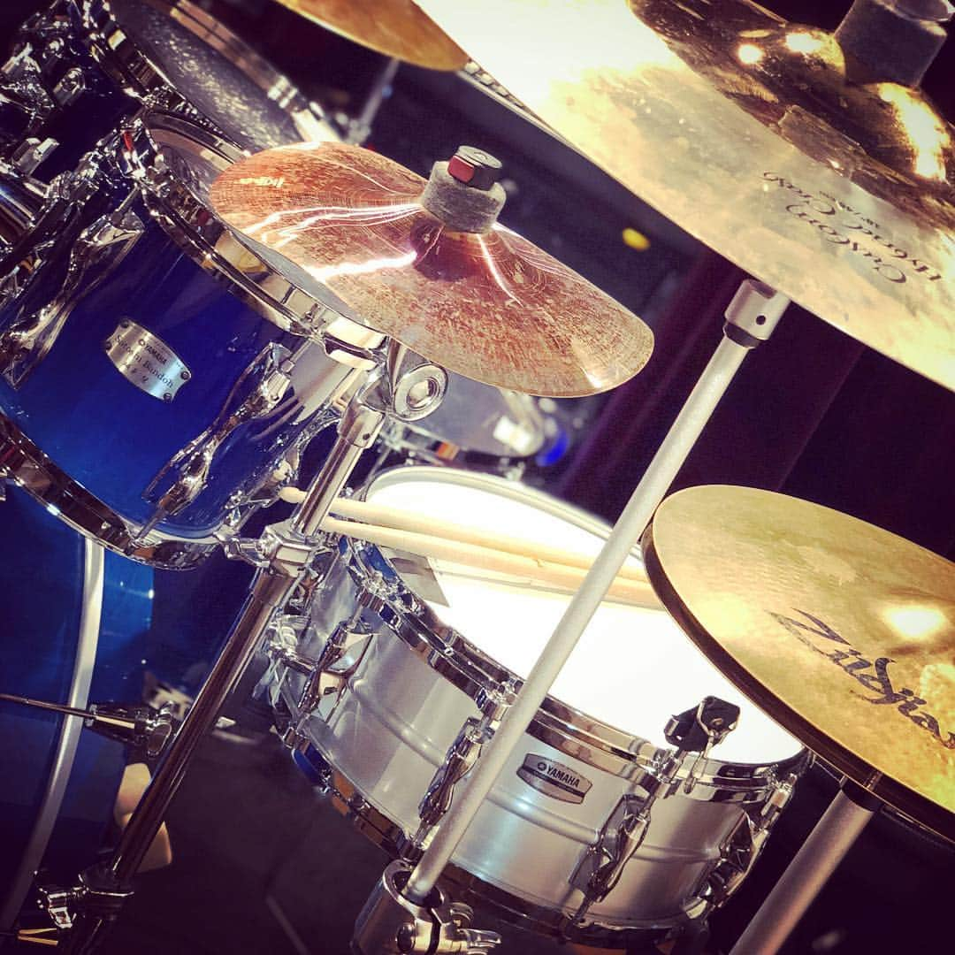 坂東慧さんのインスタグラム写真 - (坂東慧Instagram)「今日はファイアーセッション！ #yamahadrums #zildjiancymbals #zildjiansticks #aspr」5月3日 15時58分 - bandohsatoshi