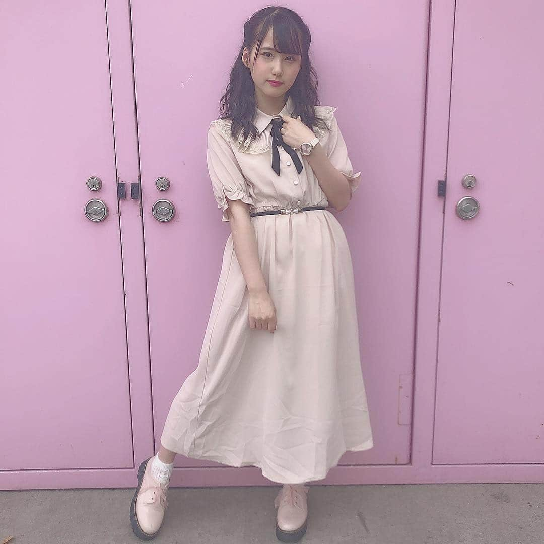 前田彩佳さんのインスタグラム写真 - (前田彩佳Instagram)「今日の私服☺️﻿ ﻿﻿﻿﻿﻿ ＊＊＊＊＊＊＊＊＊＊﻿﻿﻿﻿﻿ ﻿﻿﻿﻿ キレイめワンピでサラっと👗﻿ パフスリーブや首もとのレースやリボンで女の子らしさ💯﻿ ベルトでウエストマーキングしてスタイルアップも大切🙆‍♀️﻿ ﻿﻿﻿﻿ ＊＊＊＊＊＊＊＊＊＊﻿﻿﻿﻿ ﻿﻿﻿﻿﻿ #私服﻿﻿」5月3日 16時07分 - _ayaka1218