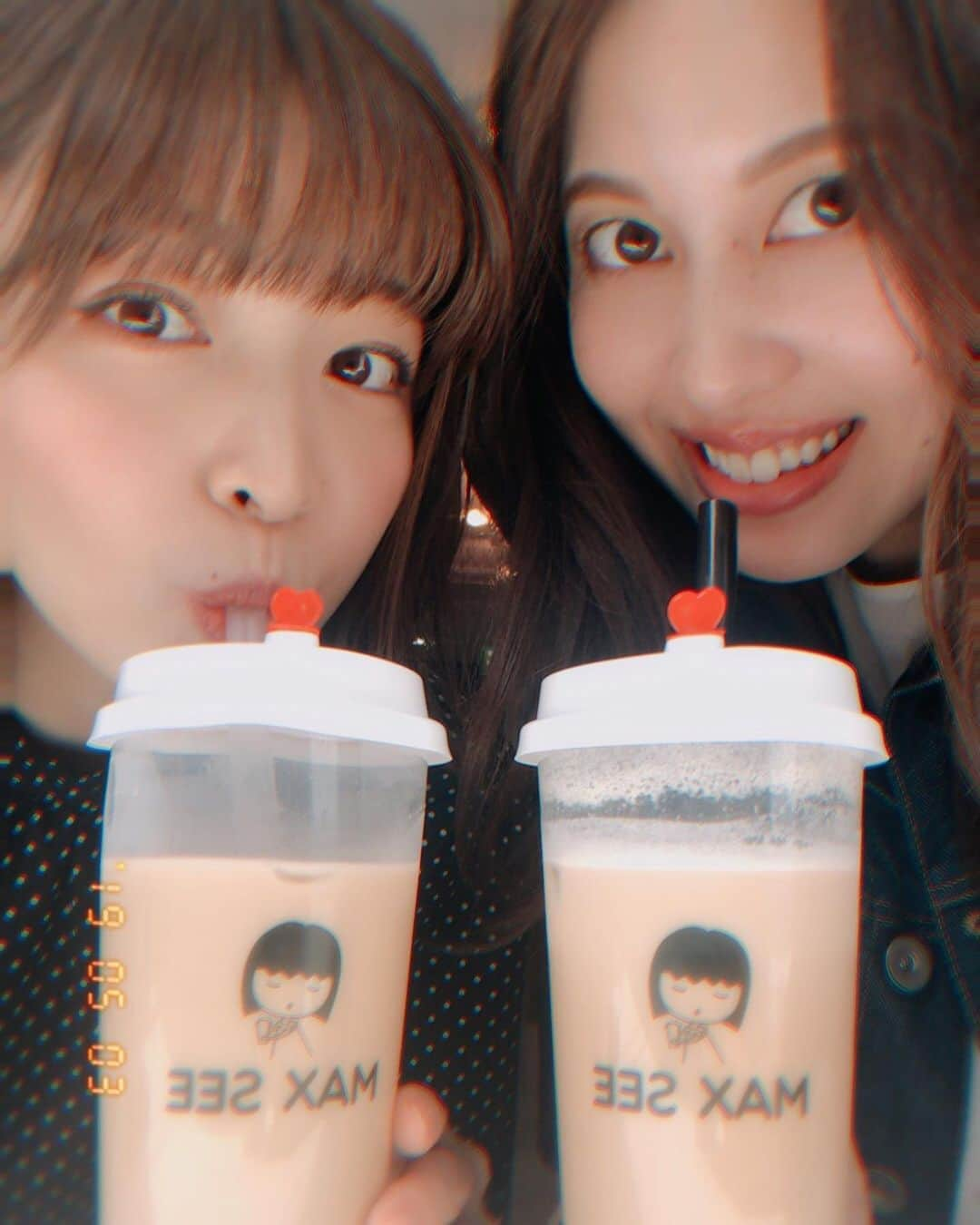 森田紗英さんのインスタグラム写真 - (森田紗英Instagram)「_ 久しぶりのさやかちゃんと🥺 _ 出会ったのは7年前！ さやかちゃんは神戸の観光大使！ 私は千歳の観光大使！ 茨城空港の開港3周年記念のイベントで 知り合ったの☺️💕 _ そのあと3年半前？くらいに 北海道に遊びにきてくれたの！ だから、今日で会うのは3度目！！ なのにめちゃめちゃ意気投合して 仲良し☺️💕 こうやって縁が続くってとても嬉しい！ 東京に来るからって連絡くれて 本当に嬉しかった😭 ありがとう〜〜！ またご飯行こうね！！！ 次はめいちゃんも☺️💕 今年は3人で会うぞー！ _ _ _ #久しぶり #観光大使 #7年ぶり #懐かしい #ランチ #タピオカ #お腹いっぱい #いいね #今度は3人で #ありがとう」5月3日 16時06分 - moricoff