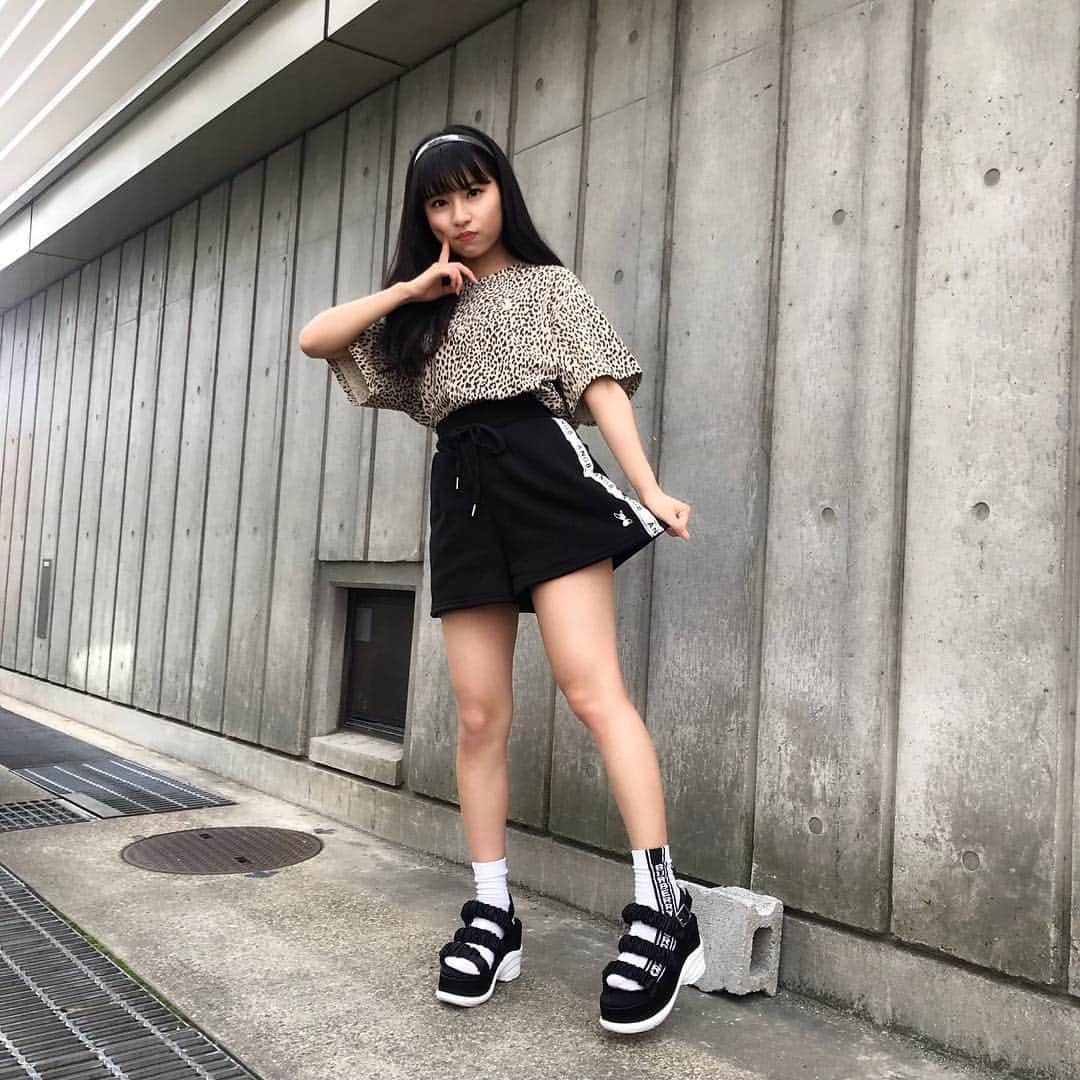 山尾梨奈さんのインスタグラム写真 - (山尾梨奈Instagram)「🐆❤️🖤 #code #147cm #低身長コーデ #携帯式コーデ #andgeebee #honeymihoney #burberry #lattice #カチューシャ」5月3日 16時20分 - yamarina_1210