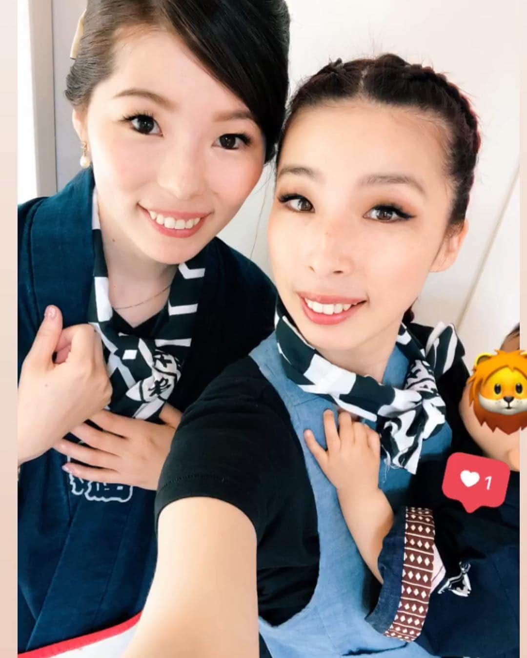 のインスタグラム：「浜松まつり初日🌸令和元年初節句❤️❤️❤️無事に息子の凧が空高くあがりました🎉自分が子供の頃から見ていた凧揚げ合戦で、わが子の凧があがって、感動してうるっと来てしまった😭🌟 ・ そんな記念すべき日ですが、今夜も 山口リサのSECRET CLINICありますよん🧡#シークリ ・ 19時からK-mix聞いてくださいね🤙🤙🤙」