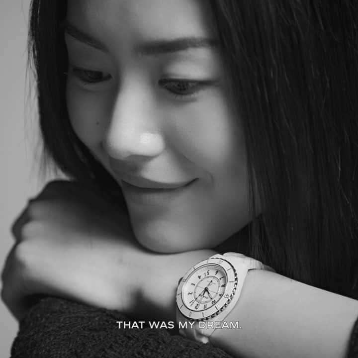 リウ・ウェンのインスタグラム：「Time always shows us the true journey behind each story. Thank you @chanelofficial @brigittelacombe @leilasmara @odilegilbert_official @stephane_marais_officiali for helping me share my voyages 💫⏳ #TheNewJ12 #ItsAllAboutSeconds #CHANELWatches #sponsored」