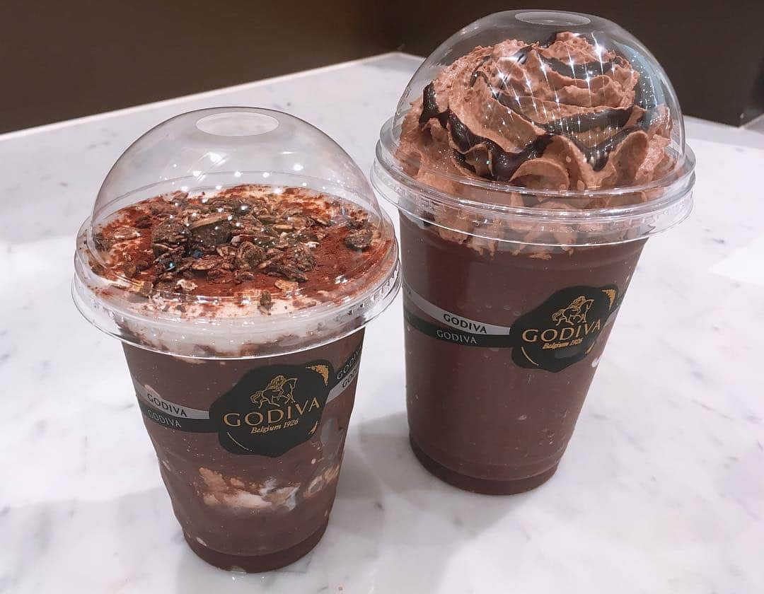 貝賀琴莉さんのインスタグラム写真 - (貝賀琴莉Instagram)「#godiva #ゴディバ #ショコリキサー #ゴディバショコリキサー #drinks #ダークチョコレート #chocolate #チョコレート」5月3日 17時11分 - 0112kako