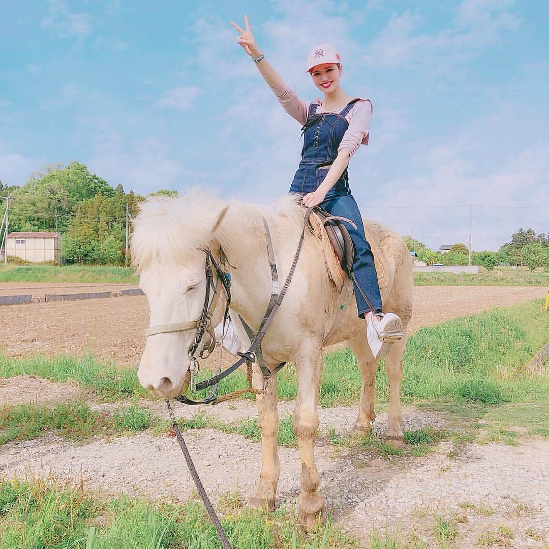 紗蘭さんのインスタグラム写真 - (紗蘭Instagram)「GWみんな楽しんでる？♥️ 今日は唯一GWらしい事できた✨ 乗馬したの🐴♥️♥️♥️ 可愛かったぁぁあ🧡💛 #pony #horse #me」5月3日 17時25分 - saracchidayo