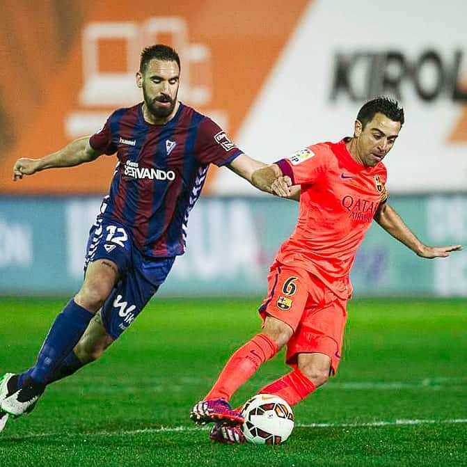 SDエイバルさんのインスタグラム写真 - (SDエイバルInstagram)「@xavi, fue un placer verte jugar en #ipurua, ¡mucha suerte para el futuro! . #xavihernandez #eibar #laliga . 📷 Mundo Deportivo」5月3日 17時34分 - sdeibar