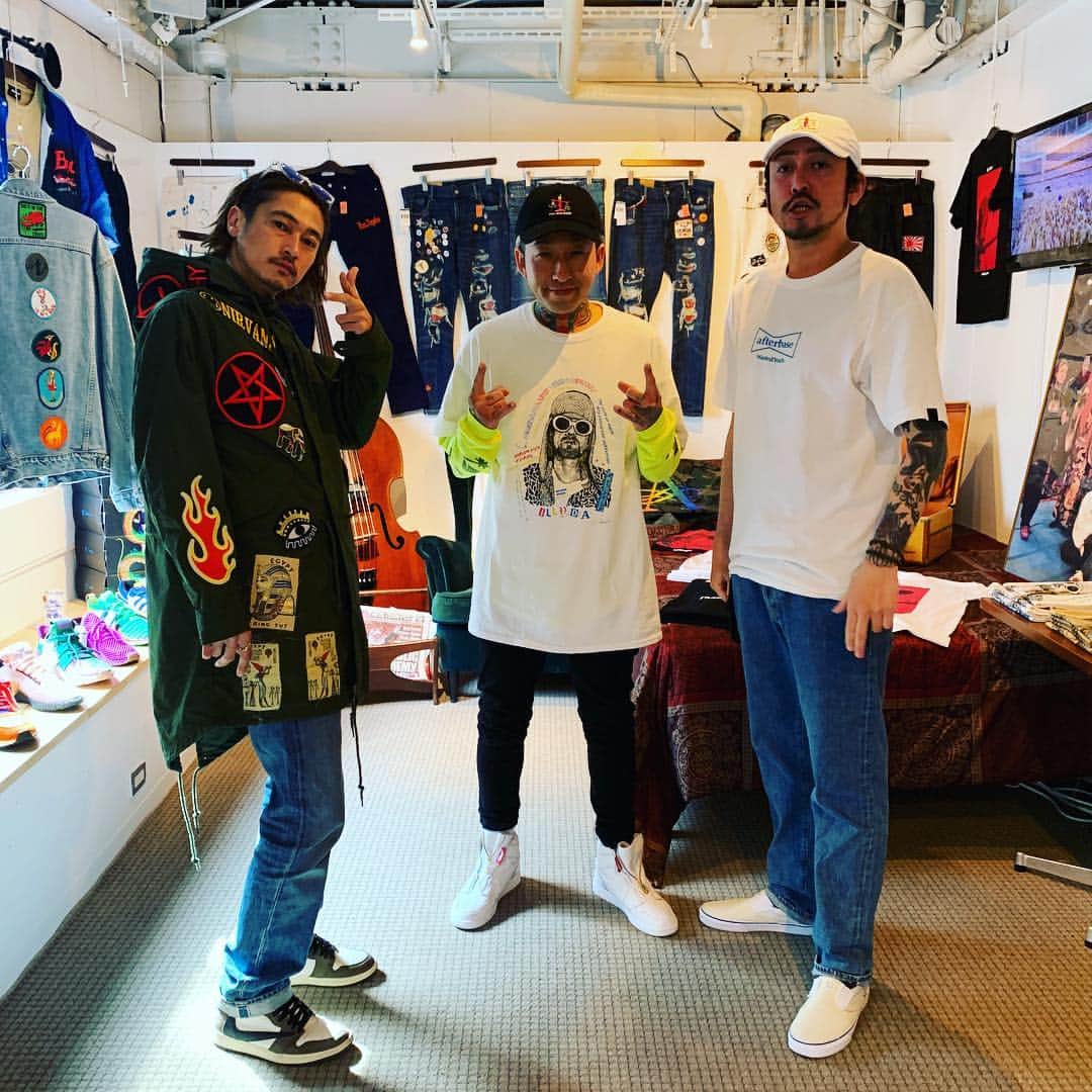 窪塚洋介のインスタグラム：「TAKESHI(YAMAARASHI&OZROSAURUS) & No.8's PopUp store @hotel_lafayette in Yokohama until 6th. It's coooool.  I bought a jacket, ring, Caps. #ALLYandDIA #DRESSMALIANO #DRESSDOWN」