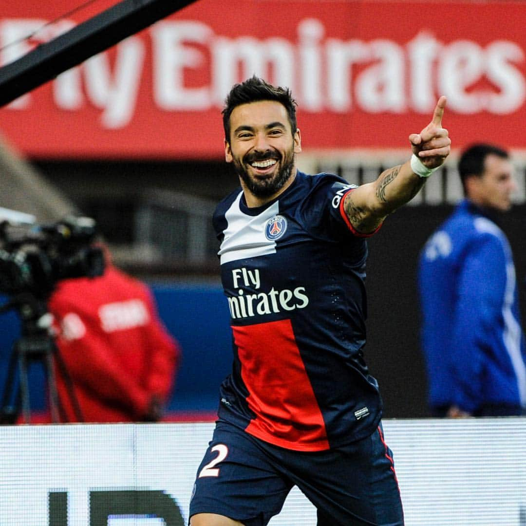 パリ・サンジェルマンFCさんのインスタグラム写真 - (パリ・サンジェルマンFCInstagram)「Happy birthday, @pocho22lavezzi 🎂 Bon anniversaire, Pocho #Lavezzi 🎂 . #EzequielLavezzi #PSG #ParisSaintGermain #Paris #Football #AllezParis #ICICESTPARIS #PSGbirthday #Birthday」5月3日 17時43分 - psg