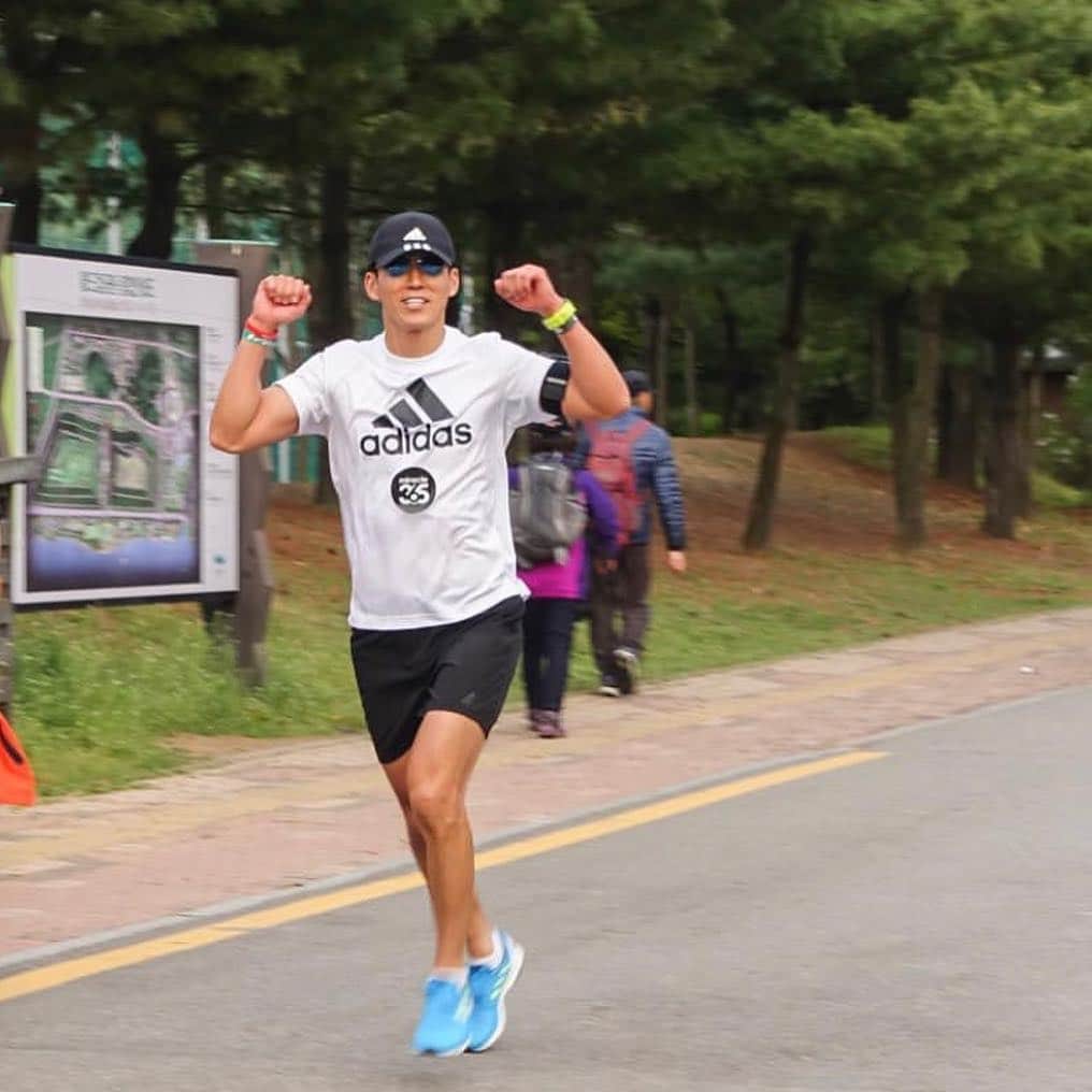 ジヌションさんのインスタグラム写真 - (ジヌションInstagram)「🏃‍♂️ MIRACLE365 정기런 70명 마감 됐습니다!  몸도 마음도 건강해지는 기부런 열심히 달리고 기부도 하고 맛있는 프레시코드 샐러드도 먹고 2019년 5번째 기부런 2019년 5월4일 토요일 오전 8시 한남나들목 한강고수부지에서 5km,7km 러닝  함께 뛰고 1만원 기부하는 fun 기부, 기부런 모금된 기금은 국내 최초 루게릭요양병원건립을 위해 승일희망재단에 기부됩니다. _ 국민은행  609537-04-002016 예금주:승일희망재단 www.sihope.or.kr @sihope1004  장소:한남나들목 고수부지 농구코트 옆(한남역에서 도보3분거리) 시간:2019년 5월4일 토요일 8:00AM 프레시코드 샐러드와 파워에이드,코카콜라 그리고 물 준비되있습니다! 신청하시고 입금하신분들 내일 오시면 됩니다. 오시는분 댓글 남겨주세요~ #승일희망재단 #루게릭요양병원건립 #프레시코드 #파워에이드 #코카콜라」5月3日 17時42分 - jinusean3000