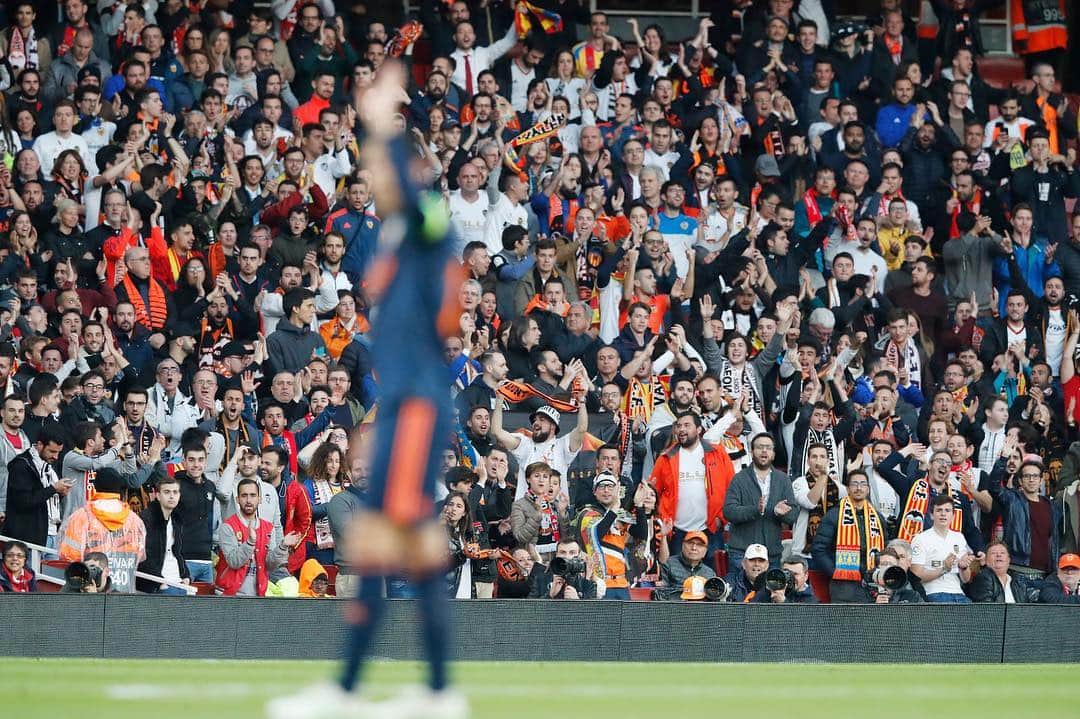 のインスタグラム：「‪No dimos por perdida la temporada en enero y tampoco damos por perdida la eliminatoria hoy. Quedan 90 minutos en Mestalla y nos dejaremos el alma para estar en la final. Contamos con vosotros. Amunt!‬」