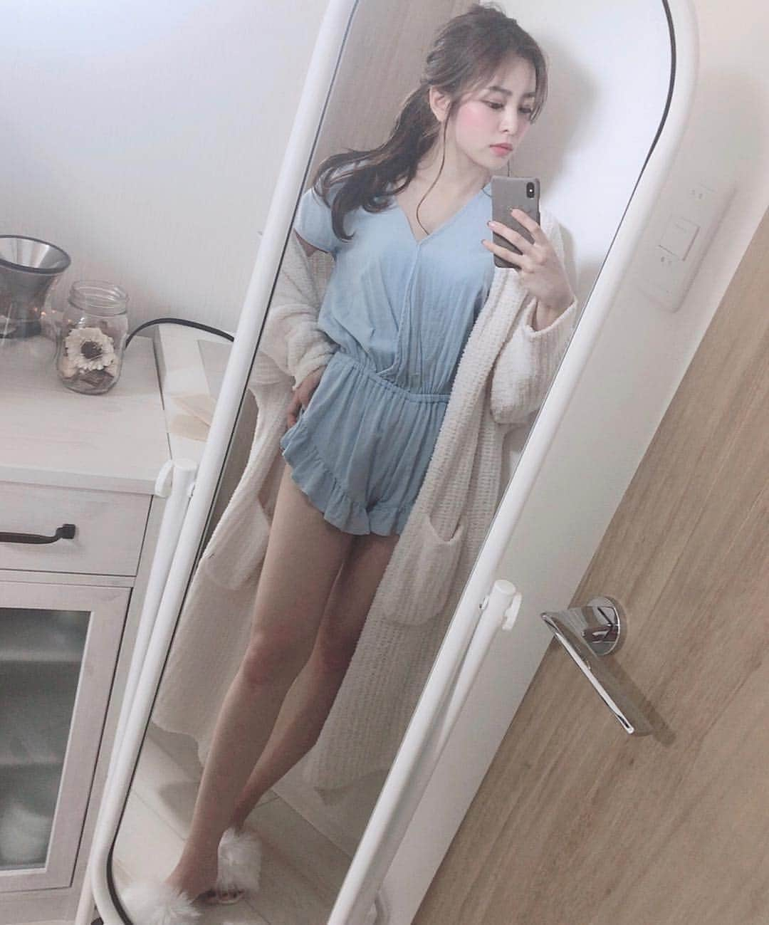 美女美容事情さんのインスタグラム写真 - (美女美容事情Instagram)「《ルームウェア大好き人間😘✨😍》⠀ *⠀ リポストを使って、素敵な写真📷✨を投稿されてる方を紹介させて頂く⠀⠀⠀⠀ 【💄美女美容事情💅】のコーナーです✨⠀ *⠀⠀⠀⠀⠀⠀⠀ いいねやコメント、フォローして応援してね❤︎🥰🎶⁣⠀ *⠀⠀⠀⠀⠀⠀⠀ 今回ご紹介させて頂きますのは❤︎⠀ 桃衣香帆さん< @momoikaho >の素敵なお写真📸⠀ *⠀ スラッとスタイル抜群の桃衣香帆さん✨✨⠀ ルームウェア似合ってます❤️とっても可愛いです♬🧡✨⠀ *⠀⠀ 桃衣香帆さんのアカウントには他にも素晴らしい投稿が沢山ありますので是非覗いてみて💁‍♀️💙⠀ *⠀⠀ 桃衣香帆さん< @momoikaho >⠀ 素敵な投稿ありがとうございました☺️📸✨⠀⠀⠀⠀⠀⠀⠀⠀ △▼△▼△▼△▼△▼△▼△▼△▼△▼⠀⠀⠀⠀⠀⠀⠀⠀⠀⠀⠀⠀⠀⠀⠀⠀⠀⠀⠀⠀⠀⠀⠀⠀⠀⠀⠀⠀⠀⠀⠀⠀⠀ ❤🧡💛「美女美容事情」💚💙💜⠀⠀⠀⠀⠀⠀⠀⠀⠀⠀⠀⠀⠀⠀⠀ 👇掲載ご希望の方は👇⠀⠀⠀⠀⠀⠀⠀⠀⠀⠀⠀⠀⠀⠀⠀⠀ @b_b_j.jタグ付けと🖤 # ビジョビ⠀🖤⠀⠀⠀⠀⠀⠀⠀⠀⠀⠀⠀⠀⠀⠀⠀ をタグ付けお願いします✨⠀⠀⠀⠀⠀⠀⠀⠀⠀⠀⠀⠀⠀⠀⠀⠀ ――――――――――――――――⠀⠀⠀⠀⠀⠀⠀⠀⠀⠀⠀⠀⠀⠀⠀⠀⠀⠀⠀⠀⠀⠀⠀ ～姉妹アカウントのご紹介～⠀⠀⠀⠀⠀⠀⠀⠀⠀⠀⠀⠀⠀⠀⠀⠀⠀⠀⠀⠀⠀⠀⠀⠀⠀⠀⠀ ◇美容情報を紹介している«美女美容事情～Beauty～»⠀⠀⠀⠀⠀⠀⠀⠀⠀⠀⠀⠀⠀⠀⠀⠀⠀⠀⠀⠀⠀⠀⠀⠀⠀⠀ ( @b_b_j.j_b )⠀⠀⠀⠀⠀⠀⠀⠀⠀⠀⠀⠀⠀⠀⠀⠀⠀⠀⠀⠀⠀⠀⠀⠀⠀⠀⠀ ◇美しい旅スポット紹介をしている«美 spot»⠀⠀⠀⠀⠀⠀⠀⠀⠀⠀⠀⠀⠀⠀⠀⠀⠀⠀⠀⠀⠀⠀⠀⠀⠀ ( @b__spo )⠀⠀ ⠀ ◇ビジョビがお届けするセレクトショップ«bi select»⠀ ( @bi_select )⠀ ⠀⠀⠀⠀⠀⠀⠀⠀⠀⠀⠀⠀⠀⠀⠀⠀⠀⠀⠀⠀⠀ よかったらこちらも覗いてみてね✨⠀ ――――――――――――――――⠀⠀⠀ @b_b_j.j⠀⠀ #自撮り  #カジュアル #メイク  #naturalbeauty⠀ #大人カジュアルコーデ  #自撮り女子 ⠀ #セルフィー  #せるふぃー ⠀ #スマイル  #メイク好き ⠀ #女子力 #お洒落さんと繋がりたい⠀ #ビューティー #オシャレコーデ ⠀⠀ #大人女子 #大人可愛い⠀ #シンプルコーデ #カジュアルコーデ⠀ #大人コーデ  #プチプラコーデ⠀ #春コーデ #お洒落女子 ⠀⠀ #オシャレさん #お洒落さん⠀ #自分磨き #ファッションコーデ⠀ #お出かけ  #トレンド⠀ #makeup #beauty」5月3日 17時54分 - b_b_j.j