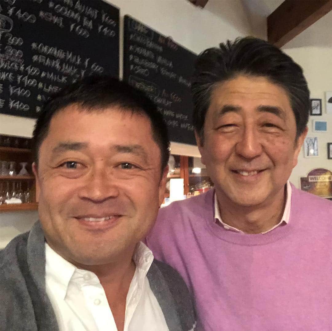横田真一のインスタグラム：「ミラクルショット #安倍晋三  #安倍総理」