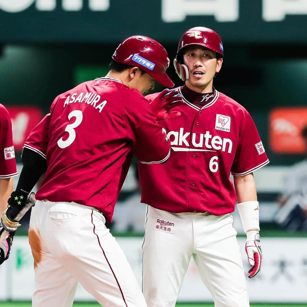 東北楽天ゴールデンイーグルスさんのインスタグラム写真 - (東北楽天ゴールデンイーグルスInstagram)「⚾️ ⚾️H 12x-11 E⚾️ 延長12回4時間55分に及んだ総力戦は悔しい敗戦に。 山下選手が8回に代打で1号ソロを放つと 10回にも一時勝ち越し2号ソロの連続ホームラン‼️‼️ 藤田選手は猛打賞✨浅村選手は6号2ラン👍🏼 嶋選手も満塁のチャンスで3点タイムリー2ベース‼️ 投げては西宮選手、青山選手、ハーマン選手、 松井選手が無失点のナイスピッチング‼️‼️ #rakuteneagles #RESTART #日本一の東北へ #山下斐紹 #藤田一也 #浅村栄斗 #嶋基宏」5月3日 18時36分 - rakuten_eagles