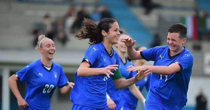 サッカーイタリア代表さんのインスタグラム写真 - (サッカーイタリア代表Instagram)「#Under16 Femminile⚽️ Torneo delle Nazioni: l’#Italia🇮🇹 cala il poker con la Russia e sfida la Slovenia per il 3° posto . Le #Azzurrine superano 4-1 le pari età russe e chiudono il girone al secondo posto alle spalle del Giappone. Domani alle 17 a Tolmino la ‘finalina’ con la Slovenia . . #VivoAzzurro」5月3日 18時44分 - azzurri