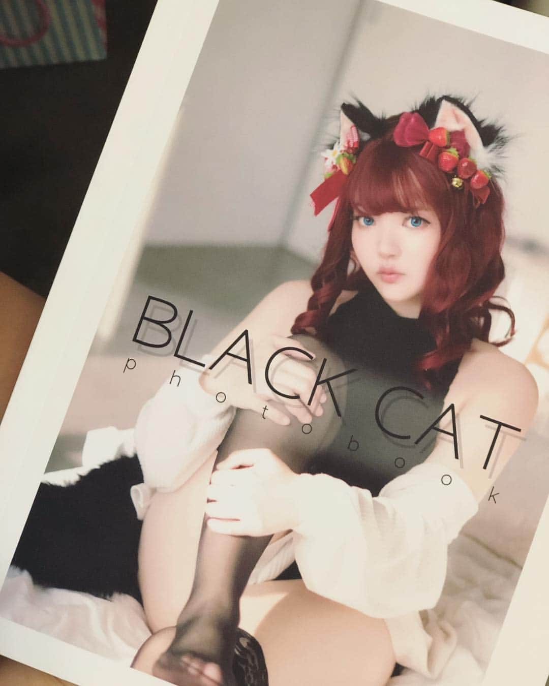 YingTzeさんのインスタグラム写真 - (YingTzeInstagram)「Ready for Doujima 2019 in Singapore ! 🇸🇬❤️ _ Here’s a preview of my merchandise for Doujima this weekend : New Original Photobook “ Black Cat “ and 10  Design x A4 Sized Prints . 😂 There will also be Instax Photo if you are interested !  _ Will be at my Booth V01 for both days . I might be going off early on Sunday because my flight is at night. Looking forward to see you all ~ it’s my first overseas event this year ! 😝❤️ _ p/s : For my new photobook ~ there is a 10 % discount for my dear Patrons . Do show me your Patreon pledge alright when you purchase ! _ #blessed #doujima2019 #cosplaygirls」5月3日 18時48分 - yingtze