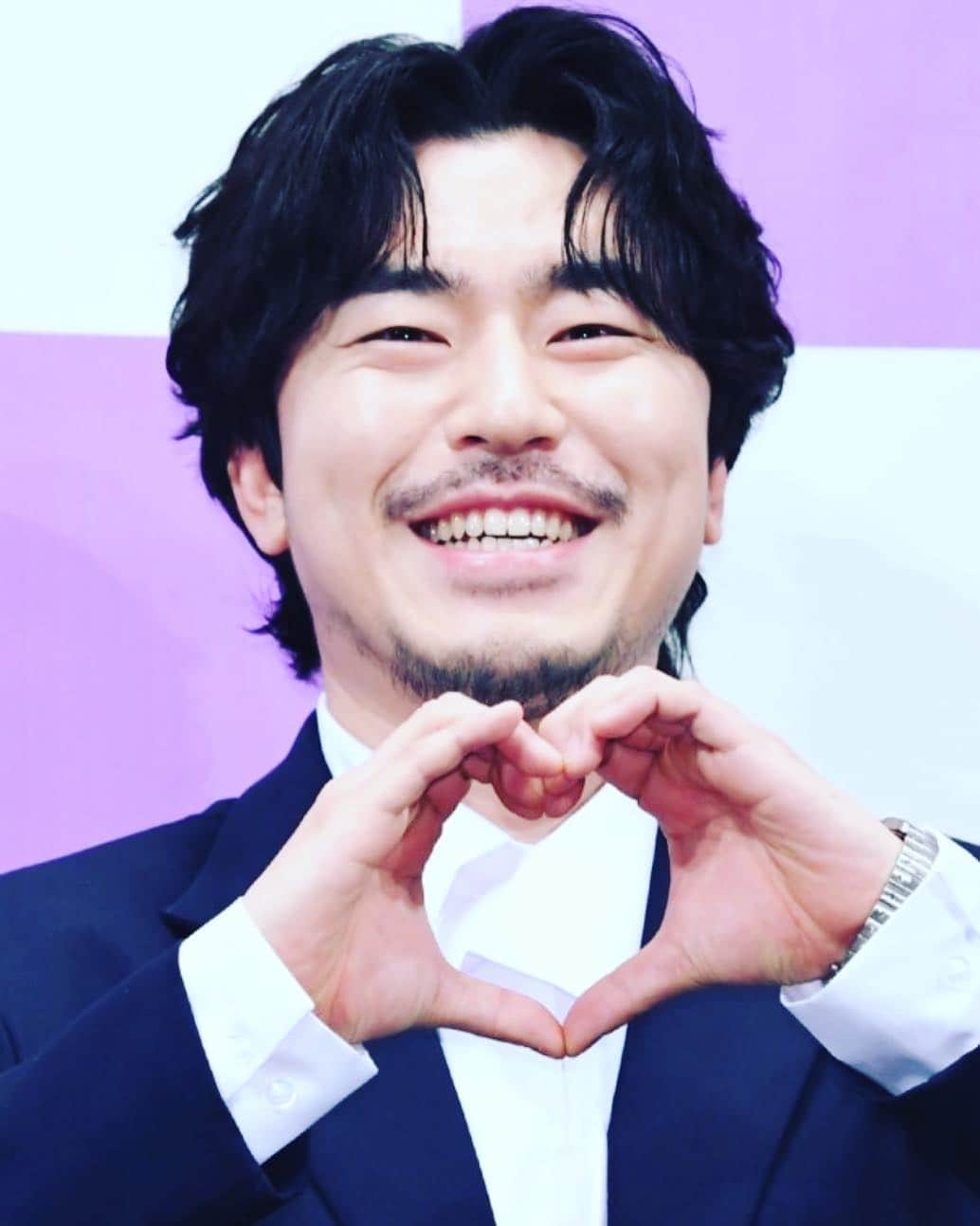 イ・シオンさんのインスタグラム写真 - (イ・シオンInstagram)「담주 월화 21시30분ㅎ tvn 드라마 어비스 첫방송!많은시청부탁드립니다! #이시언 #박보영 #안효섭 #이성재 #권수현  방갑다 동철아ㅎ」5月3日 18時59分 - lee_si_eon