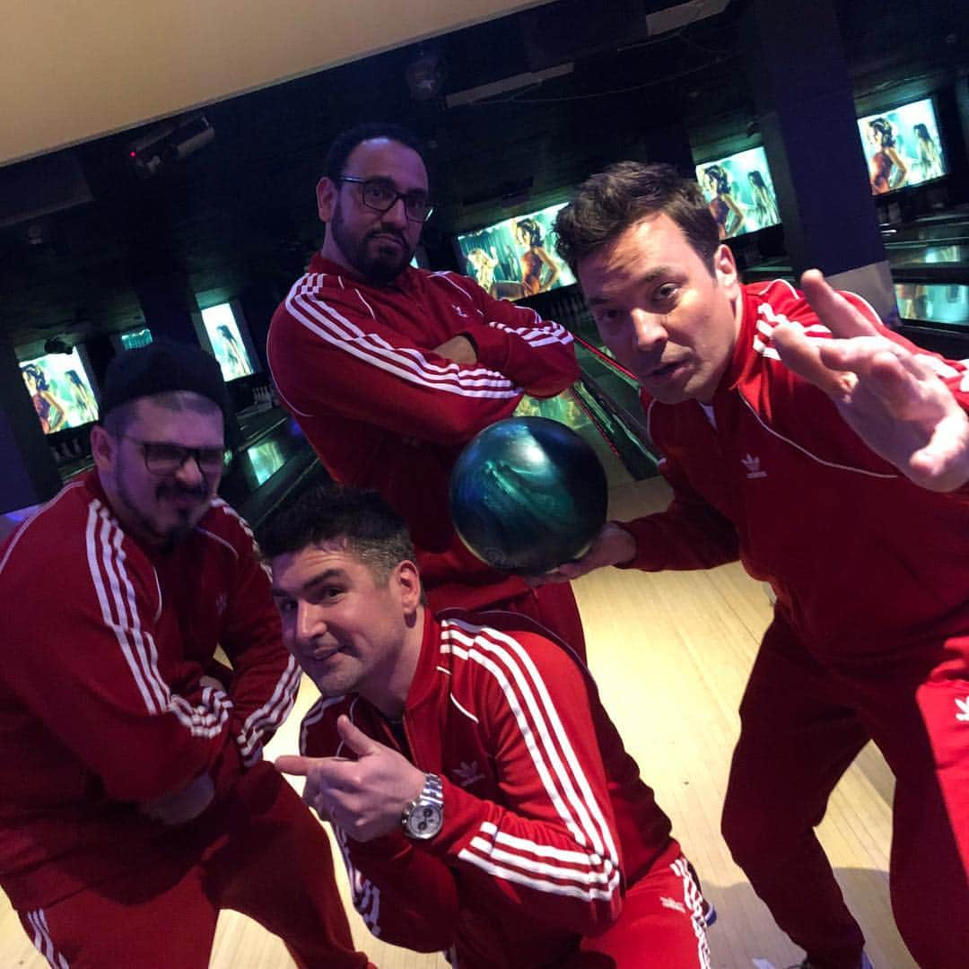 ジミー・ファロンさんのインスタグラム写真 - (ジミー・ファロンInstagram)「@fallontonight speed bowling night」4月19日 10時40分 - jimmyfallon