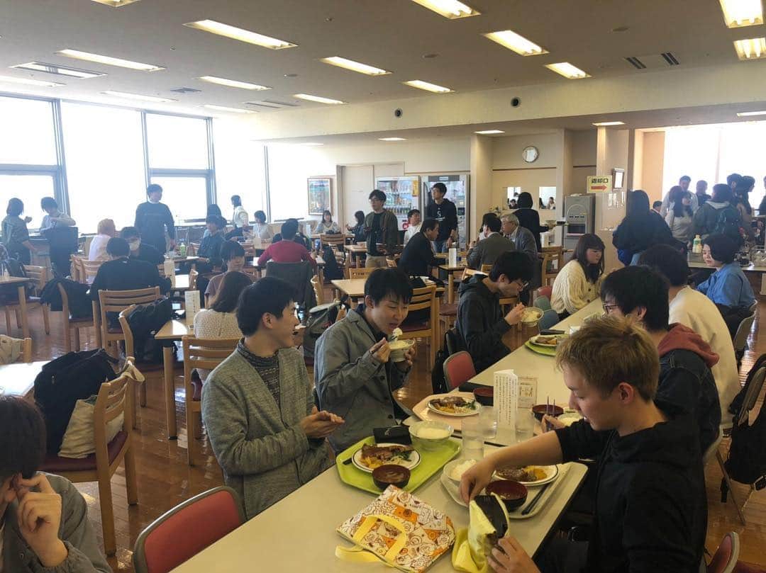 Soka Universityさんのインスタグラム写真 - (Soka UniversityInstagram)「Steak Day was held on April 16th!  4月16日 ステーキディが実施しました！ 多くの学生に喜んでいただけるサービスディでした！ #discoversoka #sodaigram #sokauniversity #創価大学 #hachioji #八王子 #tokyo #東京 #campus #キャンパス #cafeteria #食堂 #steak #ステーキ #students #学生 #food #食べる」4月19日 11時20分 - sokauniversity