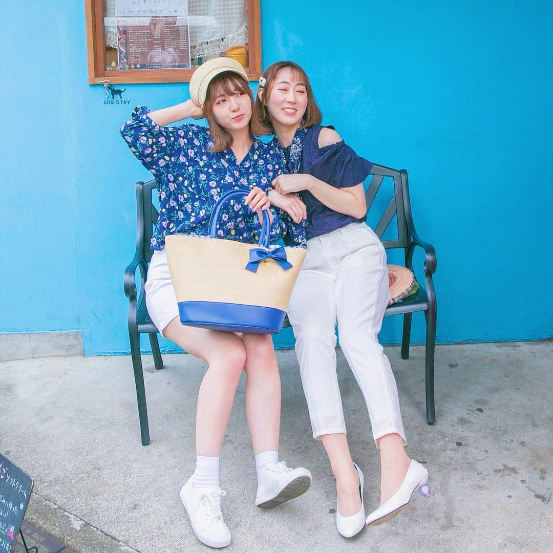 SuperGroupiesのインスタグラム：「🌈#アイドリッシュセブン かごバッグがペアで当たる🌈スパグルプレゼントキャンペーン開催💕⠀⠀⠀⠀⠀ もうすぐゴールデンウィークですね！ ⠀⠀⠀⠀⠀ 当店ではゴールデンウィーク期間中、 「アイドリッシュセブン」とコラボした 可愛いかごバッグ7種をお友達とあなた、 二人にプレゼント🎁するキャンペーンを開催します🙌🏻 ⠀⠀⠀⠀⠀ 下記の詳細をチェックして、 お友達と一緒にバッグを当てよう💓 ﻿ ⠀⠀⠀⠀⠀ ⠀⠀⠀⠀⠀ 応募条件を満たした方の中から抽選で、﻿ 合計14名様（7組）に以下のアイテムをプレゼント🎉﻿ ＝＝＝＝＝＝＝＝＝＝＝＝＝＝＝＝＝＝＝＝＝＝＝﻿ 🎁プレゼント商品🎁﻿ ①和泉一織モデル かごバッグ ②二階堂大和モデル かごバッグ ③和泉三月モデル かごバッグ ④四葉環モデル かごバッグ ⑤逢坂壮五モデル かごバッグ ⑥六弥ナギモデル かごバッグ ⑦七瀬陸モデル かごバッグ 📍それぞれ1組様に2個ずつプレゼントします。 ＝＝＝＝＝＝＝＝＝＝＝＝＝＝＝＝＝＝＝＝＝＝＝﻿ ⠀⠀⠀⠀⠀ この投稿は「①和泉一織モデル かごバッグ」が 1組様に当たる応募用投稿です。 ⠀⠀⠀⠀⠀ 他モデルに応募したい方は 今後の投稿をお待ちください♪ ⠀⠀⠀⠀⠀ もちろん、複数のプレゼントに応募しても大丈夫です🙆‍♀️ ⠀⠀⠀⠀⠀ 🎁キャンペーン期間🎁 4/19（金）〜5/6（火） ⠀⠀⠀⠀⠀ ⠀⠀⠀⠀⠀ 🎁応募方法🎁 カンタン2ステップで応募できます！ ─────────────────────﻿ 1️⃣SuperGroupies 公式アカウント（ @supergroupies ）をフォロー﻿ 2️⃣この投稿のコメント欄に、一緒に「和泉一織モデル / かごバッグ」をゲットしたい友達(インスタグラムのアカウント)を1人タグ付け﻿ ─────────────────────﻿ 📍1コメントを1エントリーとさせて頂きますので、お互いタグ付けし合うとさらに当選率がアップ！ 📍お一人で違うお友達をたくさんタグ付けするのもOKです！ 📍タグ付けするお友達が当店のアカウントをフォローする必要はございません。 ⠀⠀⠀⠀⠀ ⠀⠀⠀⠀⠀ これからの季節はもちろん  #ナナライ でも大活躍しそうなかごバッグ🌈 お友達とおそろしてお出かけしてみませんか👭✨ ⠀⠀⠀⠀⠀ この写真のぴかちゃんとへいりんみたいに おそろコーデで夏のイベントを楽しむのもおすすめです😉 ⠀⠀⠀⠀⠀ 応募期間は5月6日（月・祝）まで！﻿ ⠀⠀⠀⠀⠀ たくさんのご応募お待ちしております👏﻿ ⠀⠀⠀⠀⠀ ⠀⠀⠀⠀⠀ ご質問等ございましたらコメント欄にて承ります🎀﻿ ⠀⠀⠀⠀⠀ ⠀⠀⠀⠀⠀ 【注意事項】 📍当選者には5月31日(金)までに当店のアカウントからDMをお送りします。尚、当選連絡は代表者（コメントした方）のみになります。 📍プレゼントの発送は代表者とお友達、まとめての発送もしくは別々の発送がお選びいただけます。 📍当選商品の発送は日本国内に限らせていただきます。﻿ 📍当選した方はこちらのアカウント・ライブ配信にて紹介させていただく場合がございますので、予めご了承ください。﻿ ⠀⠀⠀⠀⠀ ⠀⠀⠀⠀⠀ ⠀⠀⠀⠀⠀ #supergroupies #anime #japaneseanime #スーパーグルーピーズ #アニメ #アニメコラボ #コラボグッズ #ファッションにアニメを #アニメグッズ #アイナナ #idolish7 #i7 #プレゼントキャンペーン #和泉一織 #ioriizumi #かごバッグ #かごバッグコーデ #ネイビーコーデ #双子コーデ #おそろコーデ #リンクコーデ #twinlook #트윈룩 #시밀러룩」