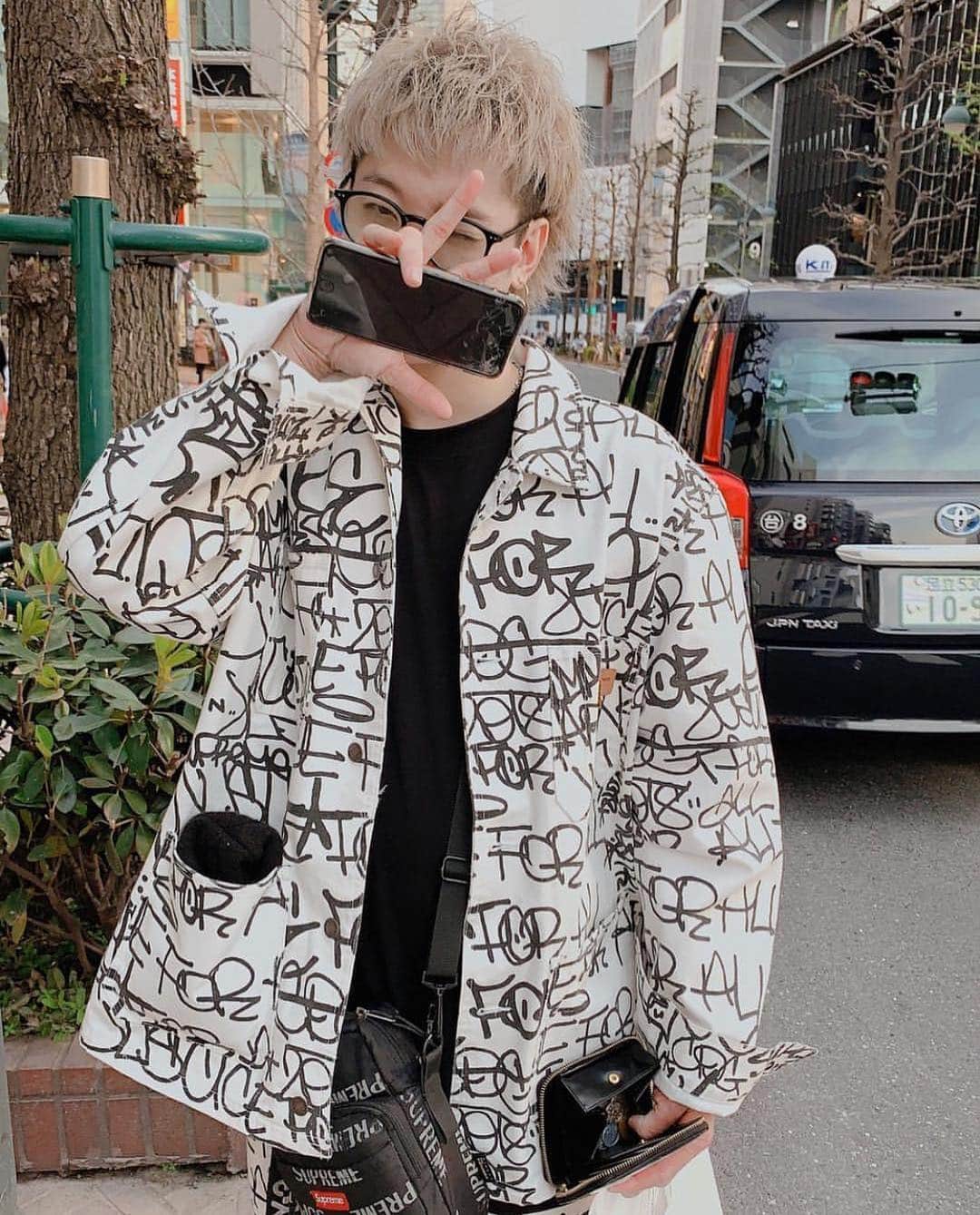 STREAKのインスタグラム：「. #streak_gallery. . .  @fumiya000 さんの  #supreme#commdesgarcons#cdgを取り入れた一枚📷✨ . _______________________________________________________ ▽Tops:supreme×cdg jacket _______________________________________________________ "フォロワー限定企画" #streak_gallery  @streak_official . 上記2件をタグ付けしてpostすると貴方のpostが紹介されるかも!?☺️ 奮ってご応募ください😝 フォロワー限定となりますので、フォローの方もよろしくお願いします🙇🙇 _______________________________________________________ . #supreme#yeezy#apparel#ootd#nike#LA#assc#424#vlone#antisocialsocialclub#streak#ストリーク#ストリートファッション#ロサンゼルス#コラボ#ストリート女子#ストリート男子#シュプリーム女子#海外ファッション＃ジャパスニ _______________________________________________________」