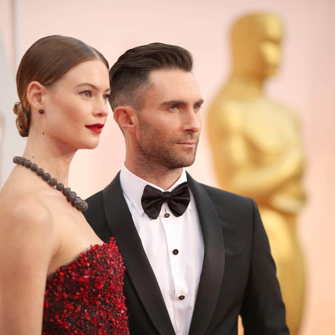 E! Onlineさんのインスタグラム写真 - (E! OnlineInstagram)「Adam Levine and Behati Prinsloo have put their Beverly Hills mansion up on the market, and it has more bathrooms than anyone could ever need in their lifetime. Step into the $47.5 million palace at the link in our bio. (📷: Getty Images)」4月19日 3時28分 - enews
