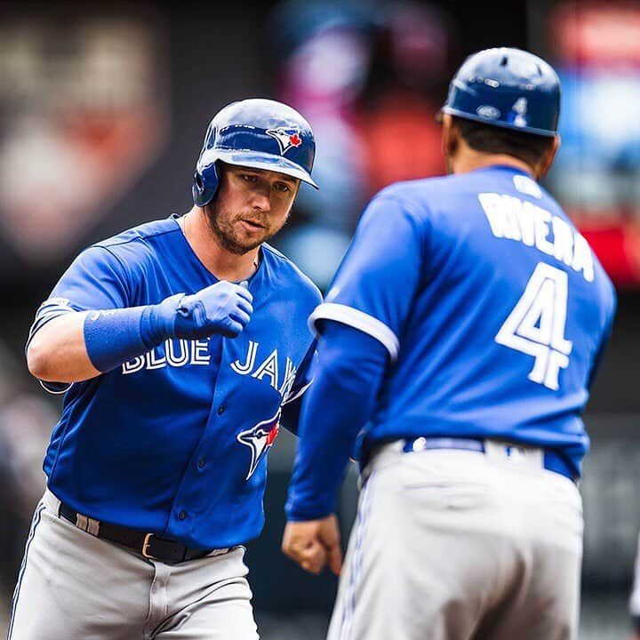 トロント・ブルージェイズさんのインスタグラム写真 - (トロント・ブルージェイズInstagram)「🚨 SMOAK ALERT 🚨  This Just-in: That ball was crushed! #LetsGoBlueJays」4月19日 4時11分 - bluejays