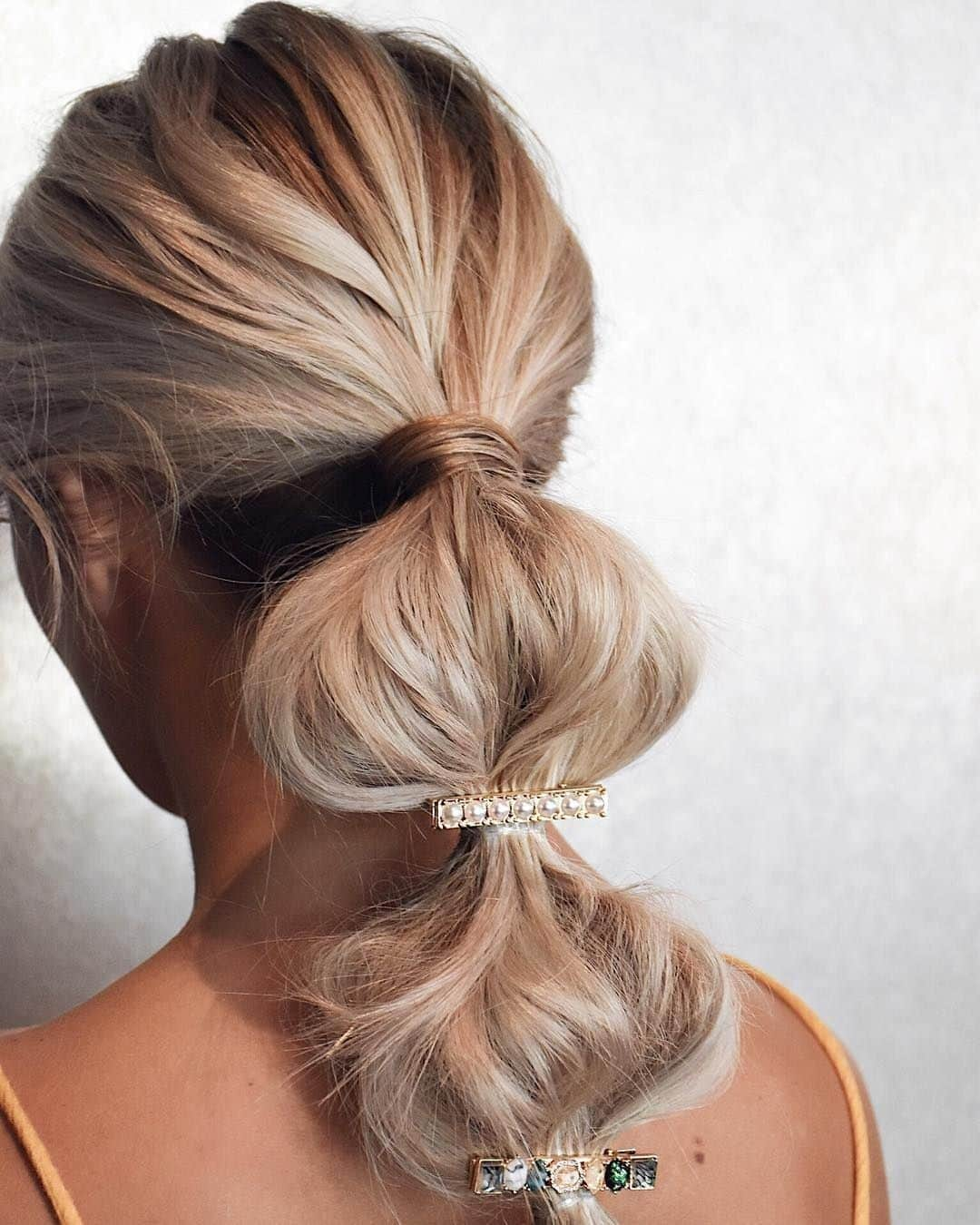 Sam Villaさんのインスタグラム写真 - (Sam VillaInstagram)「With #weddingseason comes #bridal bookings. ✨ Remember, sometimes a #bridetobe can be unsure or what they want and they may be coming to you for guidance and ideas. Other times, your client may not realize the look or #hairstyle they have in their mind is not able to secure something like a veil. Are they planning to change their hair after the #weddingceremony? What do the different styles look like?⠀ ⠀ Talk through these things with your clients; have a discussion and explore different options with them that will ensure that they are happy on their big day. Remember, you are the expert and they are coming to you for your knowledge. ⠀ ⠀ Do you specialize in #bridalhairstyles? What tips do you have for stylists just starting to get their feet wet when it comes to #bridal bookings? SHARE them with the rest of the #SamVillaCommunity the comments below! ⬇️ ⠀ ⠀ #hair by @torii_elyse . ⠀ *⠀ *⠀ *⠀ #SamVilla #SamVillaTools #SamVillaHair #hairprofessional #hairdressermagic #salonprofessional #salonlife #ponytail #blondehair #hairdresserlife #beautytips #hairprofessional #hairstylist #hairofig #hairdresserjournal #hairdresserofinstagram #hairdresserslay #creativehair #ittakesapro #weddinghair #festivalfashion」4月19日 4時30分 - samvillahair