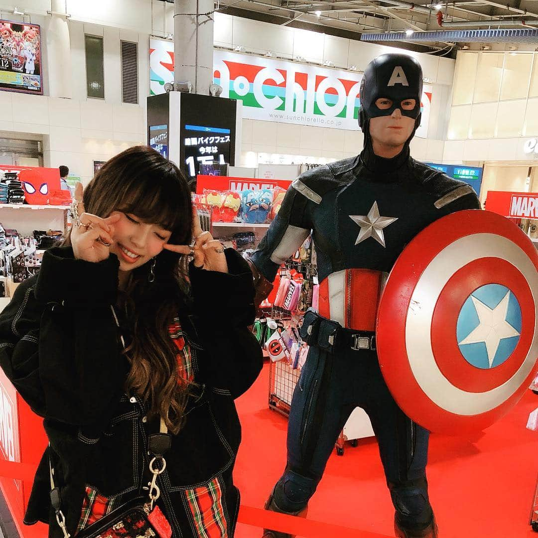 ぬーんさんのインスタグラム写真 - (ぬーんInstagram)「🇺🇸❤️ #captainamerica #marvel #capain #avengers #love #cool #japan #tokyo #shinagawa #station #hero #followme #youtuber #nuuuuun #japanesegirl #marvelcomics」4月19日 4時29分 - yukino_snow1211