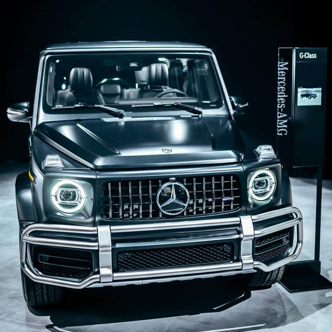 メルセデス・ベンツさんのインスタグラム写真 - (メルセデス・ベンツInstagram)「It’s finally time for a recap of our exciting @nyautoshow lineup! Which model are you the most excited for so far?  #NYIAS #NYIAS2019 #MercedesBenz #GLS #EQC #SwitchtoEQ #CLA #GClass #AClass #GTR [Mercedes-Benz GLS 580 4MATIC |  Kraftstoffverbrauch kombiniert: 10,0–9,8 l/100 km | CO₂-Emissionen: 229-224 g/km | mb4.me/RechtlicherHinweis] [Mercedes-AMG A 35 4MATIC Saloon | Kraftstoffverbrauch kombiniert: 7,3-7,2 | CO₂-Emissionen kombiniert: 167-164 g/km | mb4.me/RechtlicherHinweis] [Mercedes-AMG CLA 35 4MATIC Coupé | Kraftstoffverbrauch kombiniert: 7,3-7,2 | CO₂-Emissionen kombiniert: 167-164 g/km | mb4.me/RechtlicherHinweis] [Mercedes-Benz EQC 400 4MATIC Edition 1886 | Stromverbrauch kombiniert: 20,8-19,7 kWh/100 km | CO₂-Emissionen kombiniert: 0 g/km | mb4.me/nefz-electric] [Mercedes-AMG G 63 | Kraftstoffverbrauch kombiniert: 13,1 | CO₂-Emissionen kombiniert: 299 g/km | mb4.me/RechtlicherHinweis] [Mercedes-AMG GT R | Kraftstoffverbrauch kombiniert: 12,4 | CO₂-Emissionen kombiniert: 284 g/km | mb4.me/RechtlicherHinweis] [Mercedes-AMG GT 63 S 4MATIC+ 4-Door Coupé| Kraftstoffverbrauch kombiniert: 11,3 | CO₂-Emissionen kombiniert: 257 g/km | mb4.me/RechtlicherHinweis]」4月19日 4時29分 - mercedesbenz