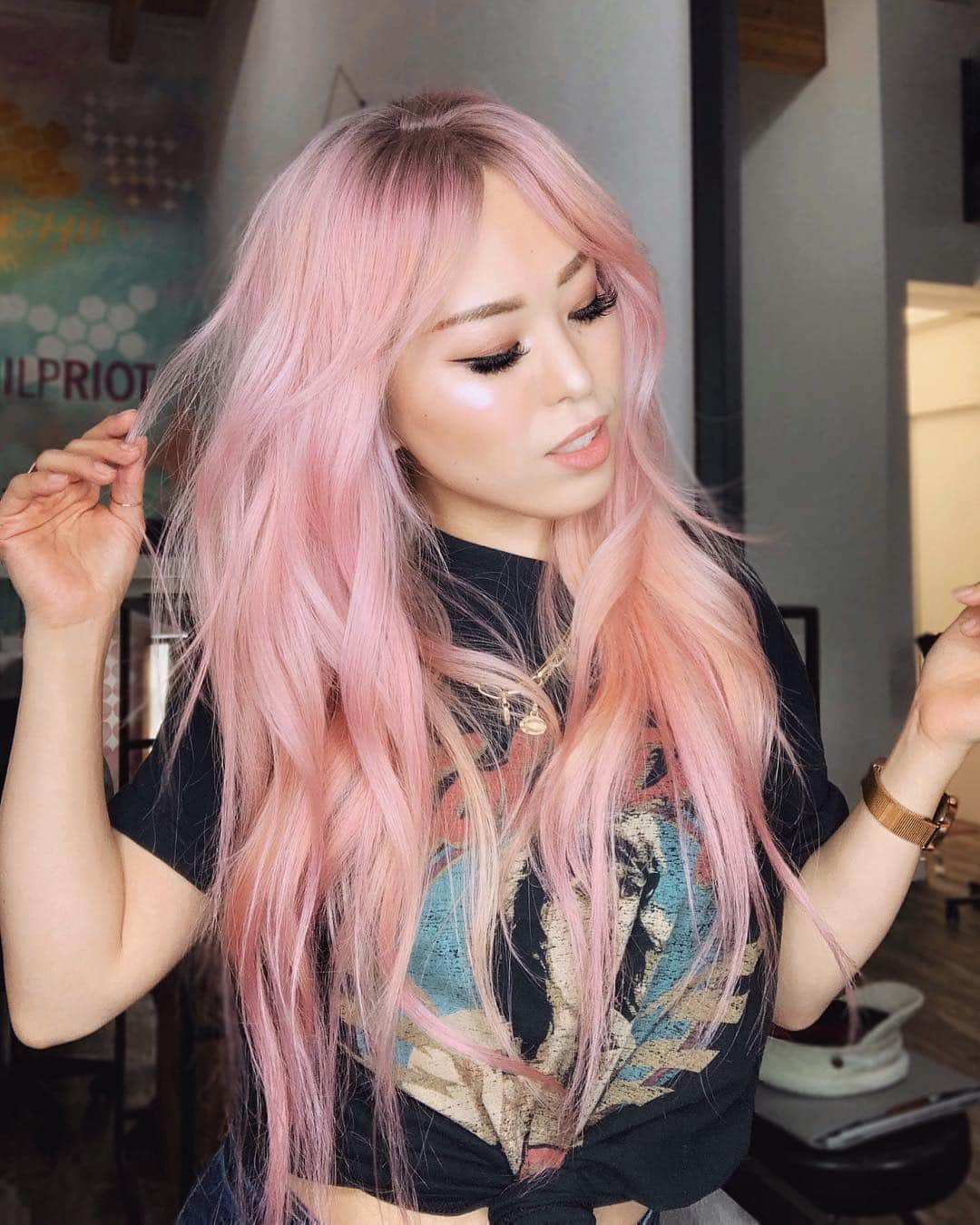 AikA♡ • 愛香 | JP Blogger • ブロガーのインスタグラム：「Call me AikA Rosy Mermaid 🧜🏻‍♀️ Been so stinkin’ obsessed with my new rosy gold hair mane 💕 Isn’t this color just so @Pinterest worthy? Ahhh Shout out to @alexadawnhair for this transformation 💗 #Sorrynotsorry for 9 pics of me feeling myself so much 😂 I couldn’t narrow down to just one pic to post from 92847 photos 🙈 ••• Check on my stories to see the answer to the most frequent asked question: How do I keep my colored hair so healthy? ✨ Do you have your own trick? Let me know 👇🏻💕 ===== #aikaslovecloset #loveclosethairnmakeup #rosegoldhair #unicornhair #seattlehair #kawaii #pinkhairdontcare」