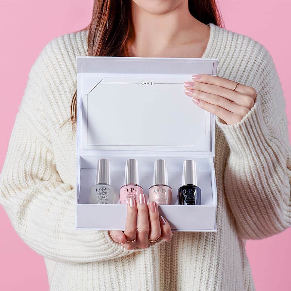 OPIさんのインスタグラム写真 - (OPIInstagram)「Our favorite kind of 🎁. Stock up on our new gift boxes that come complete with #BareMySoul and #ChiffondOfYou from our new #OPISheers collection and the full #OPIInfiniteShine system for that special someone in your life.」4月19日 4時42分 - opi