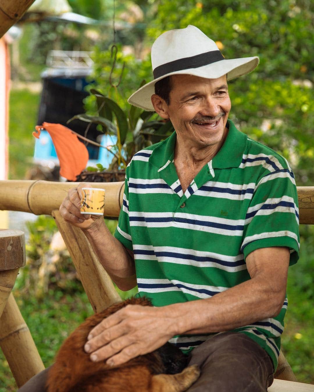 ローレン·ランドルフさんのインスタグラム写真 - (ローレン·ランドルフInstagram)「Some images I never shared from my time spent in Colombia documenting the sustainable coffee farming process for @nespressousa a couple years ago. Don Ruben and his wife welcomed us into their home and farm, an experience I’m forever thankful for. Best coffee I’ve ever sipped.」4月19日 4時58分 - laurenlemon